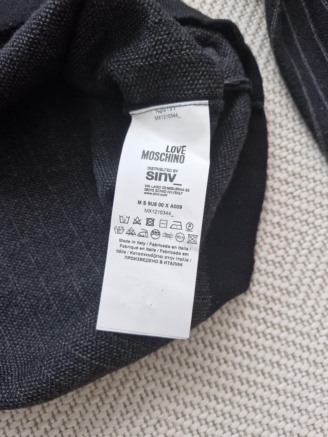 정품 러브 모스키노 피스 니트 2XL 미착용 상품이미지7