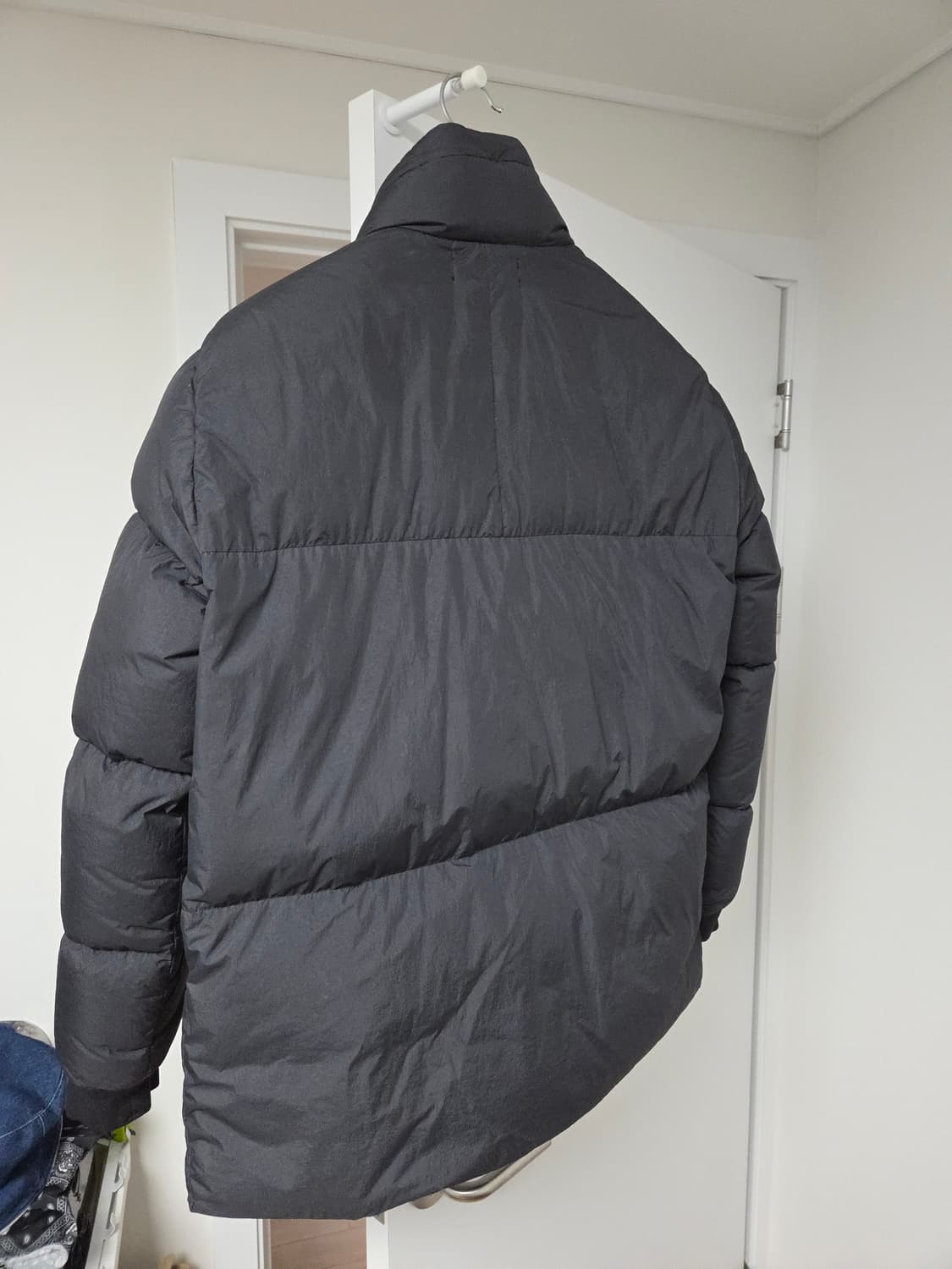 스톤아일랜드 크링클랩스 논후드 패딩 다크그레이 M 상품이미지4