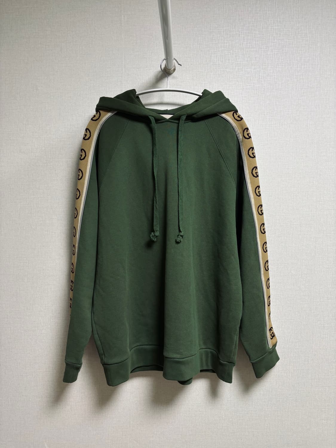 GUCCI 구찌 GG 사이드 스트라이프 후드티 상품이미지1