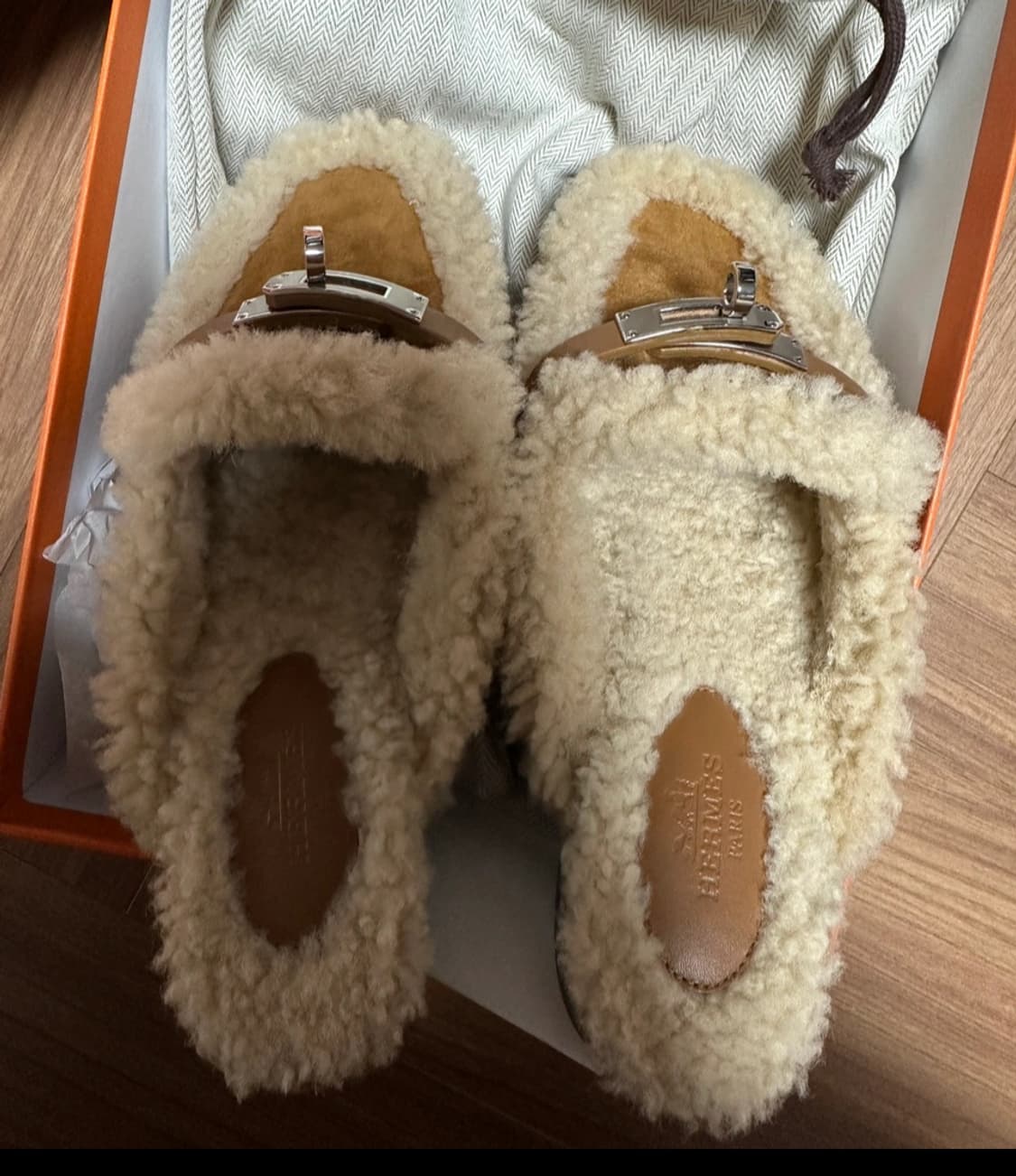 (새상품)에르메스 시어링 오즈뮬(35.5)구매가이하 상품이미지7