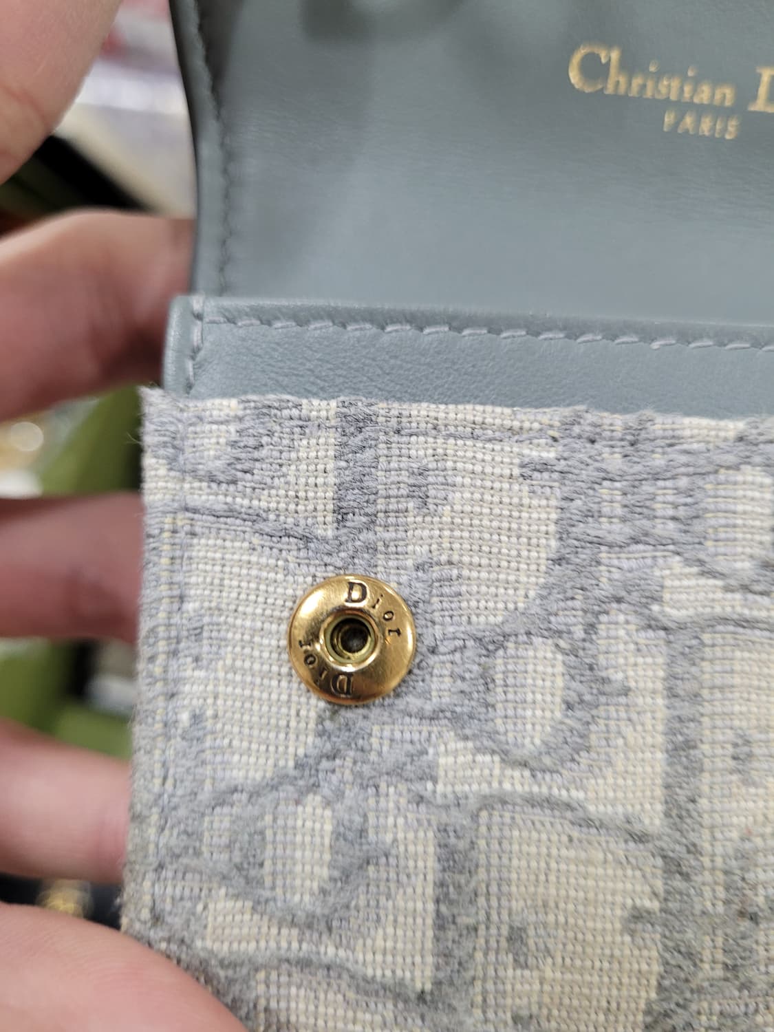 디올 오블리크 새들플랩 그레이 카드지갑 상품이미지9