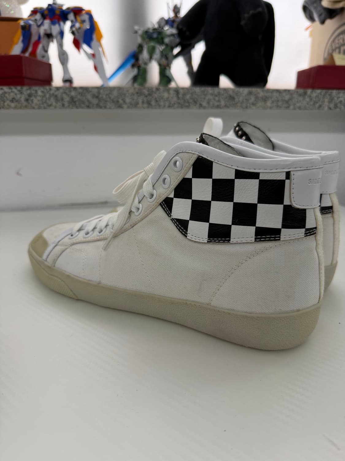 새제품) 생로랑 정품 체크보드 하이탑 스니커즈 40.5 상품이미지7
