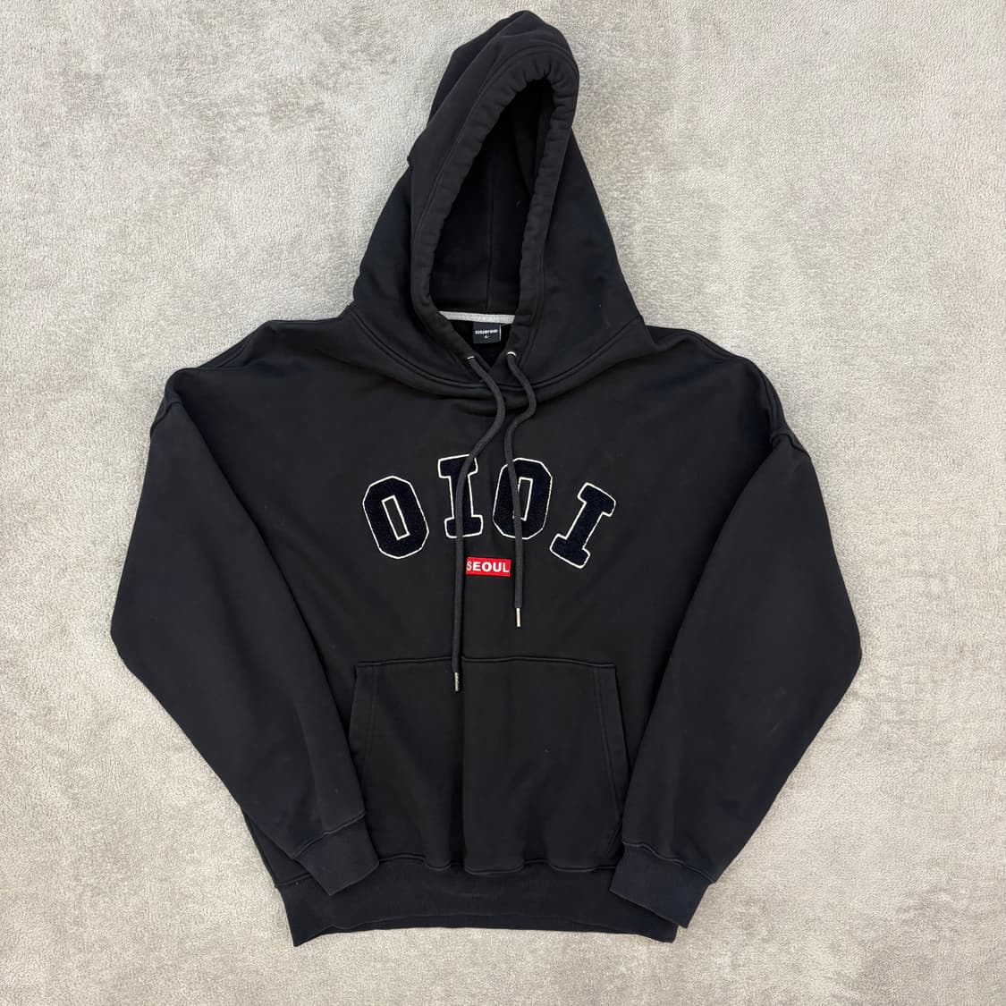 오아이오아이 후드티 상품이미지1