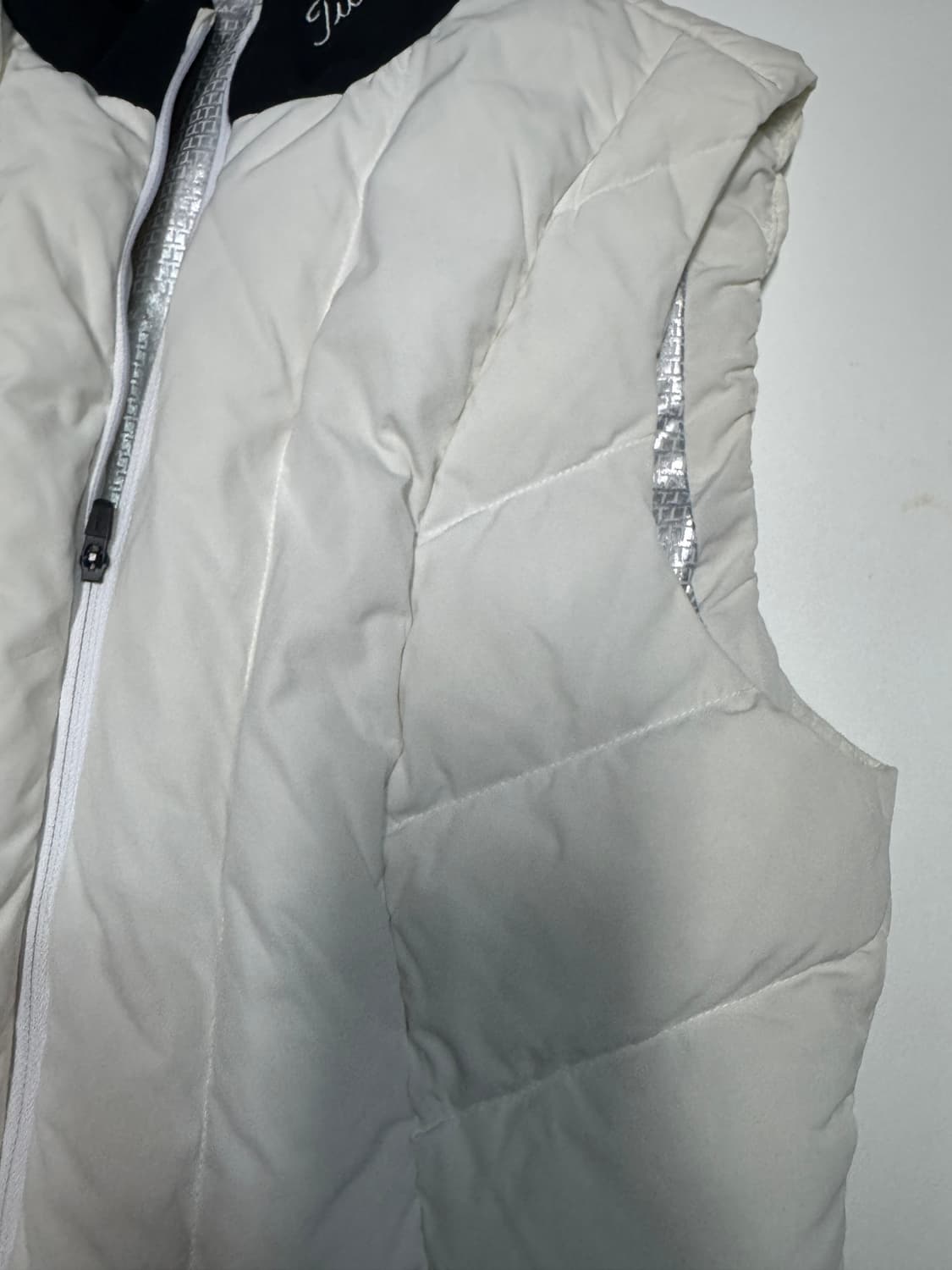 여성 타이틀리스트 커스텀 리메이크 패딩 조끼 상품이미지4