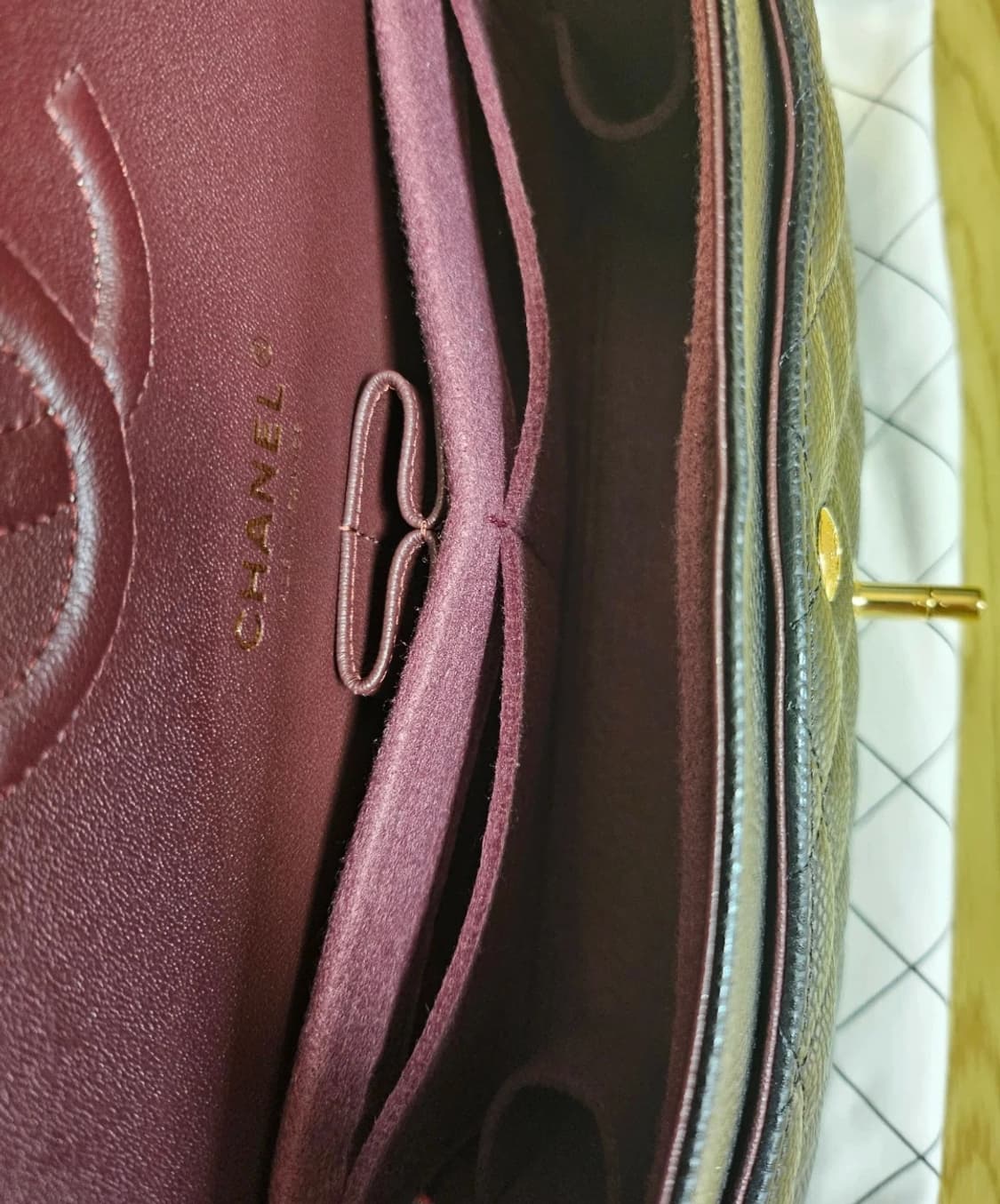 (정품)샤넬 클래식 캐비어 금장가방 급처!! 상품이미지3