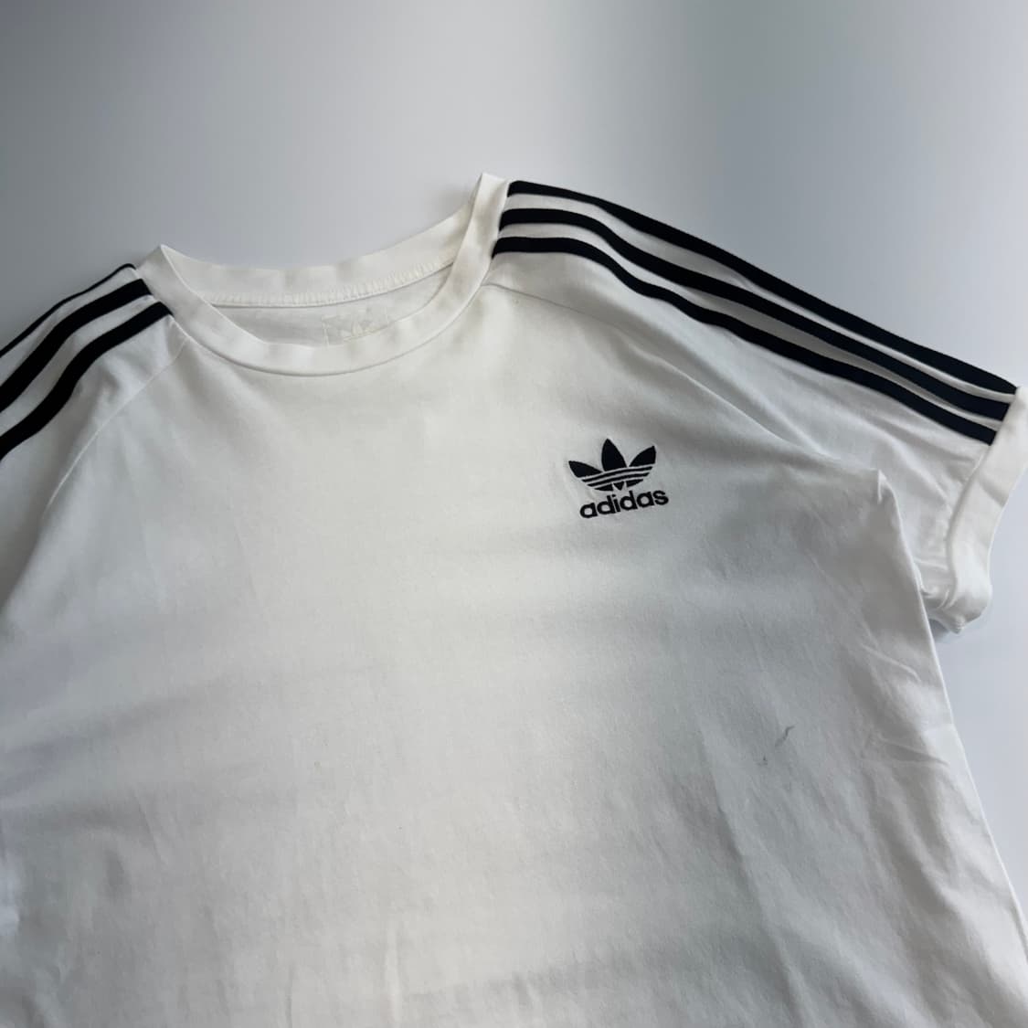 Adidas 아디다스 파이어로고 트랙탑 화이트 반팔   상품이미지4