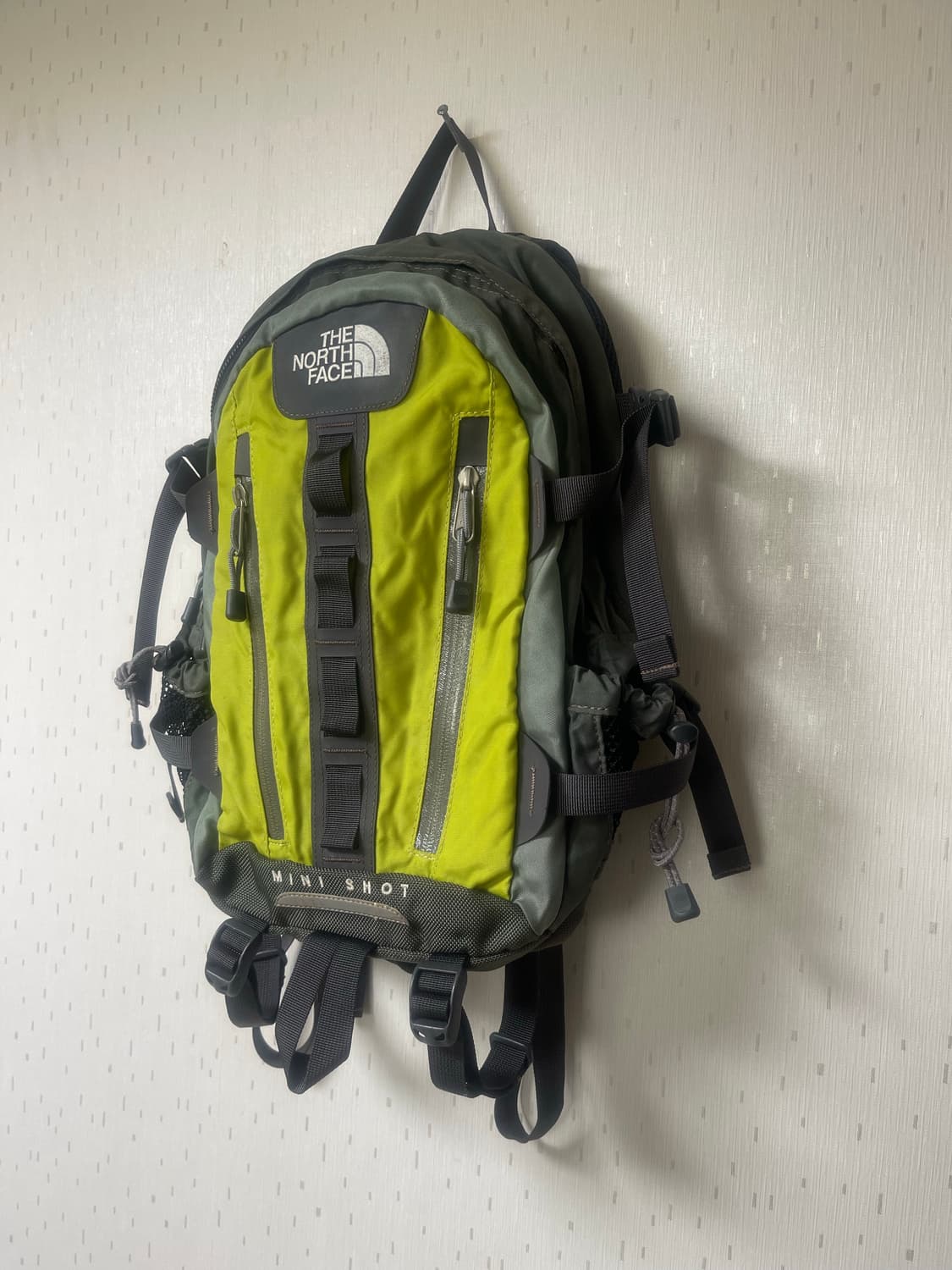 노스페이스 정품 미니샷 가방 12L 상품이미지3