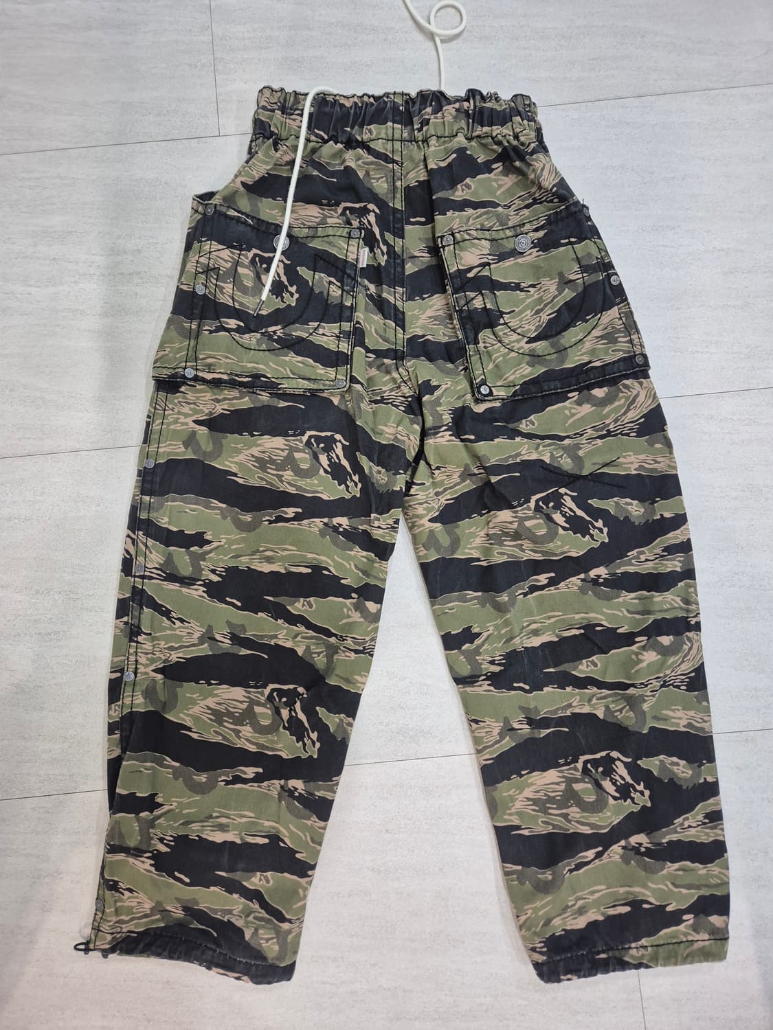 트루릴리젼 카고팬츠 상품이미지2