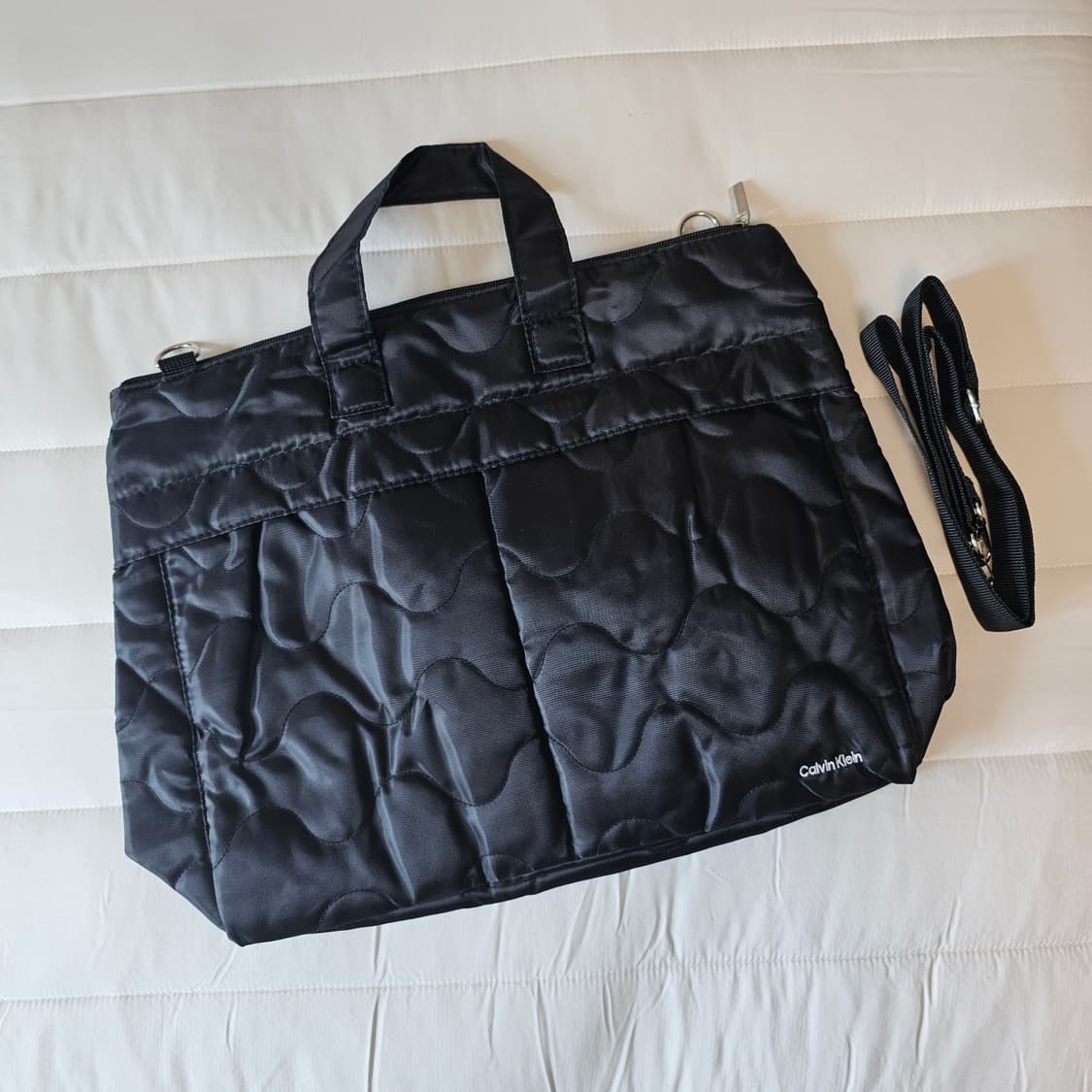 새제품) 캘빈클라인 CK 퀄팅 누빔 백 가방 크로스백 숄더백 상품이미지2