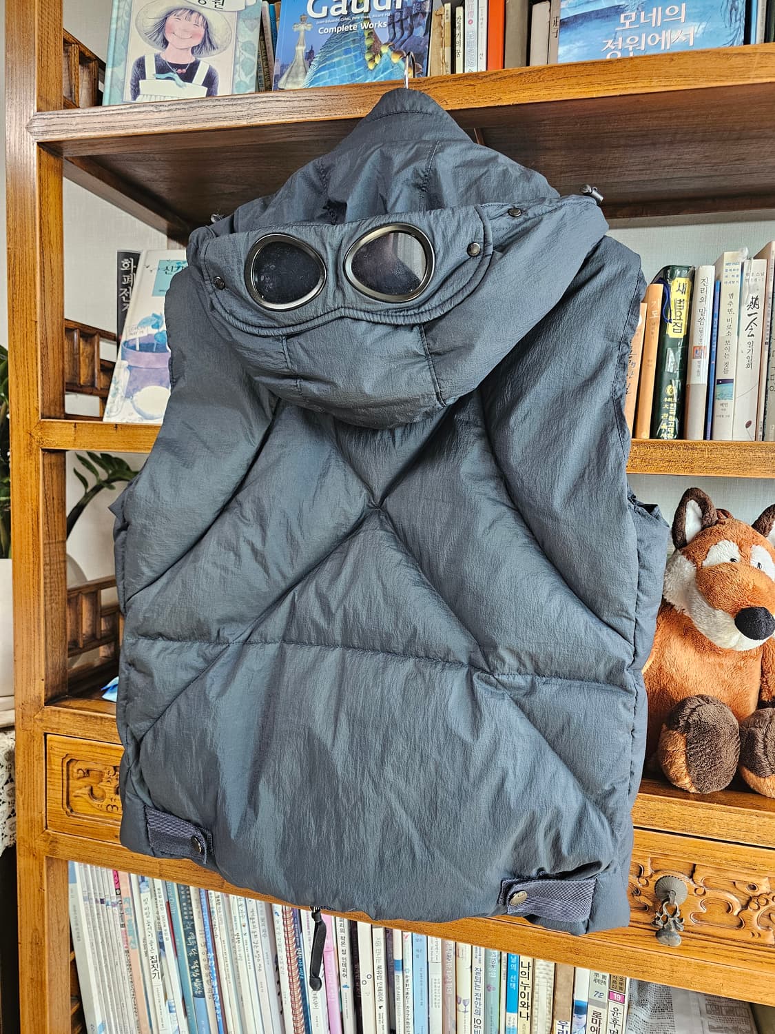 씨피컴퍼니 정품 조끼패딩 팔아요 사이즈 105 cp컴퍼니 상품이미지1