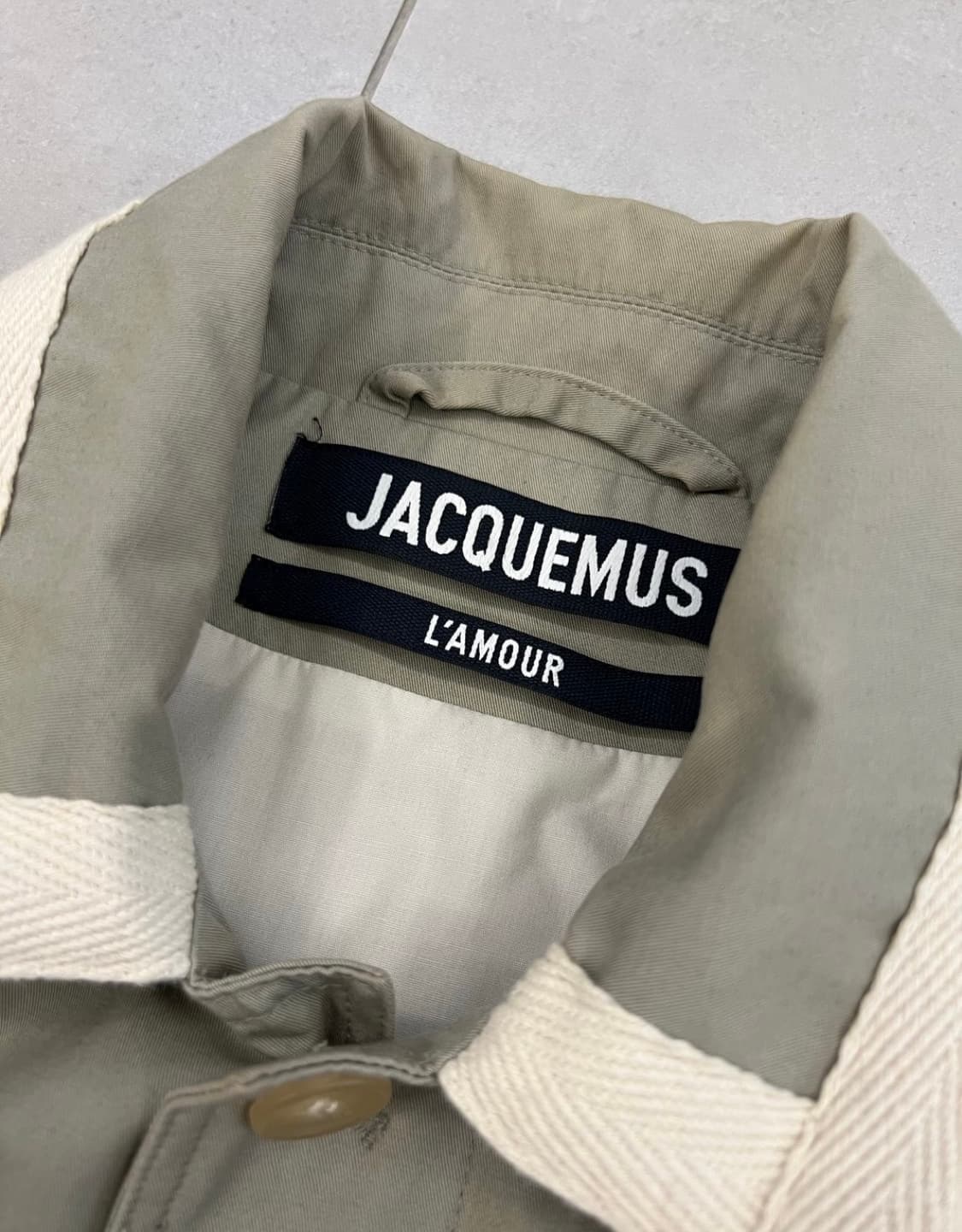 자크뮈스 르블루종 그레인 자켓 50 카키 상품이미지5