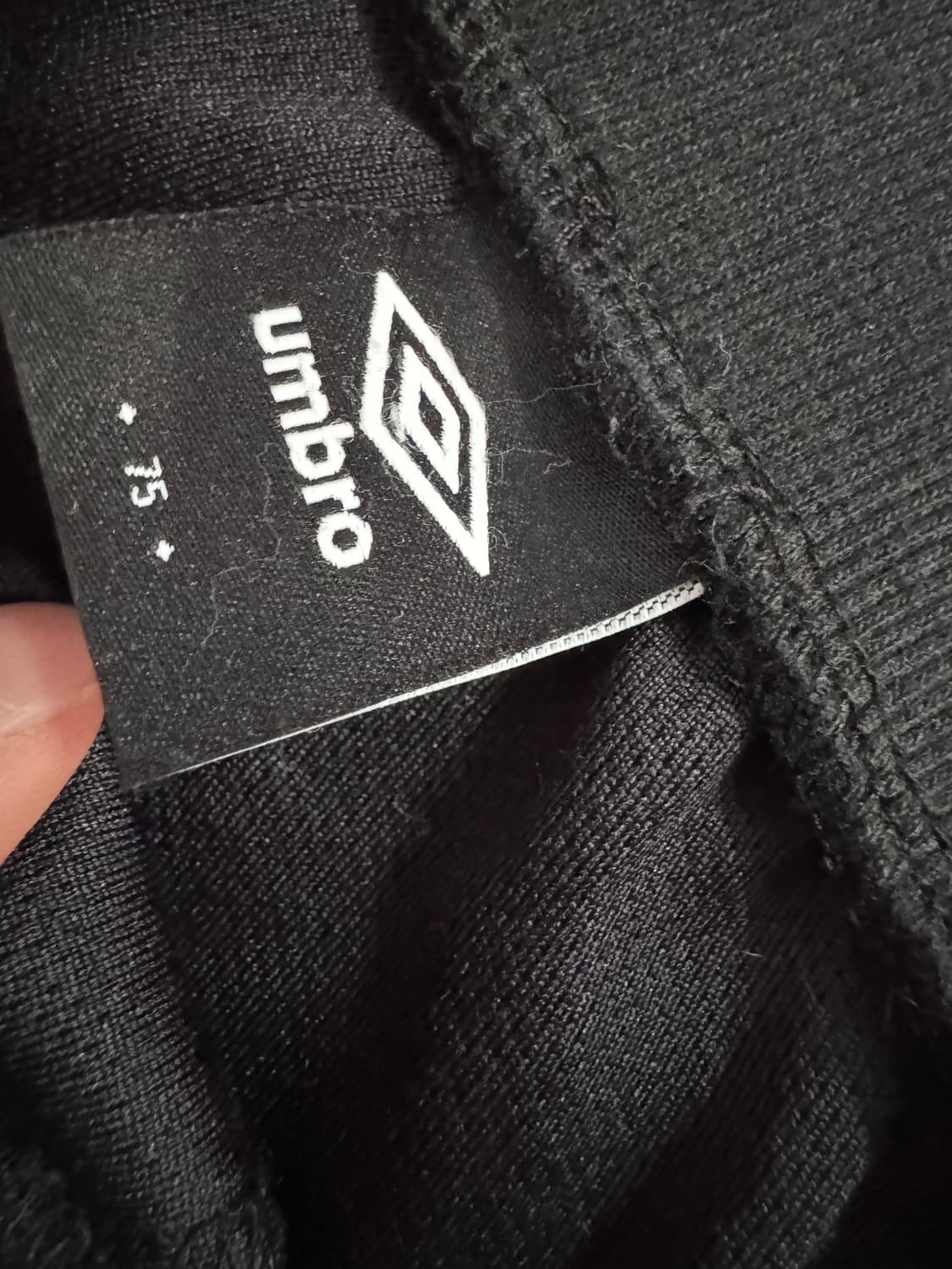 엄브로 Umbro 사이드 라인 트레이닝 밴딩 트랙팬츠 블랙 M 상품이미지3