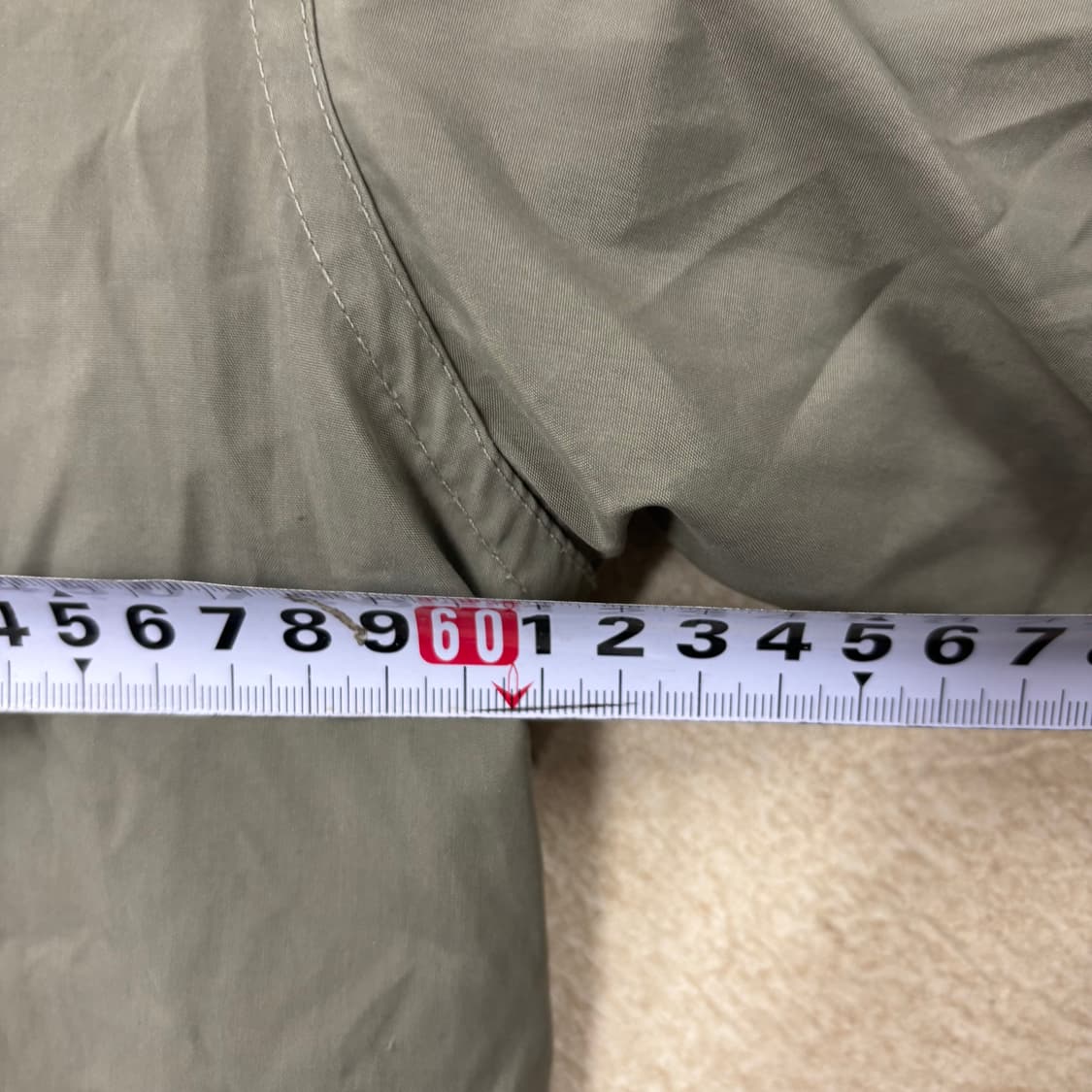 디아도라 올드스쿨 스몰로고 바람막이 상품이미지5