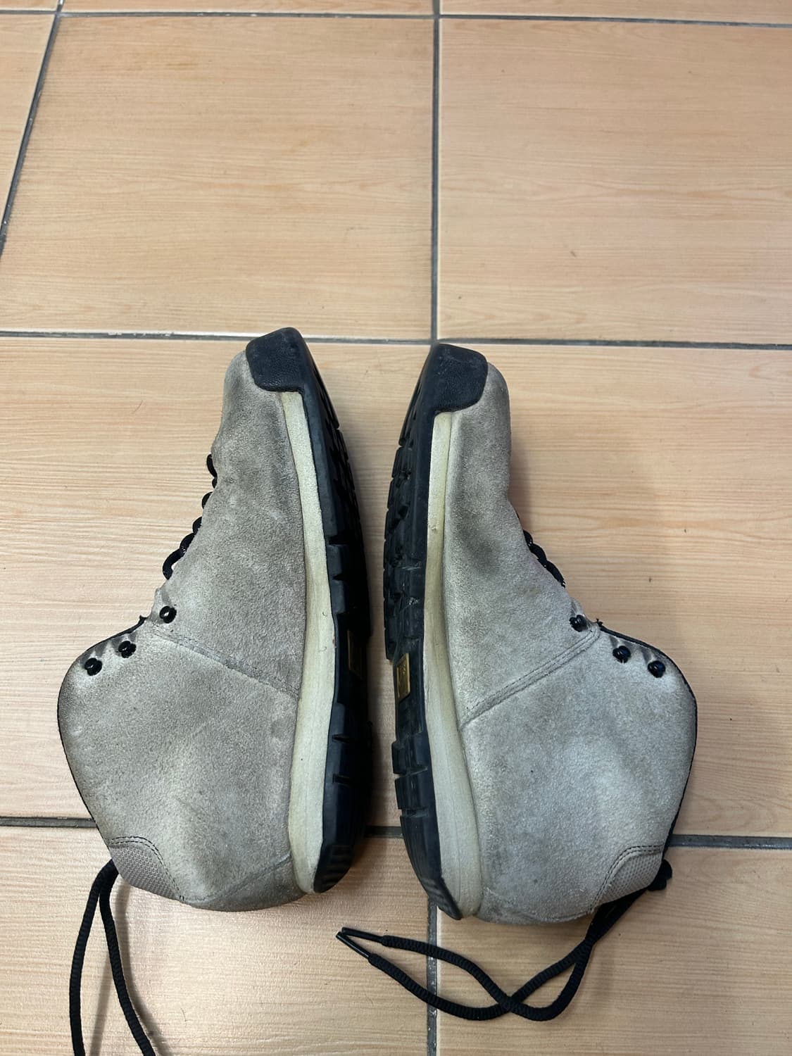 나이키 에어마그마 상품이미지4