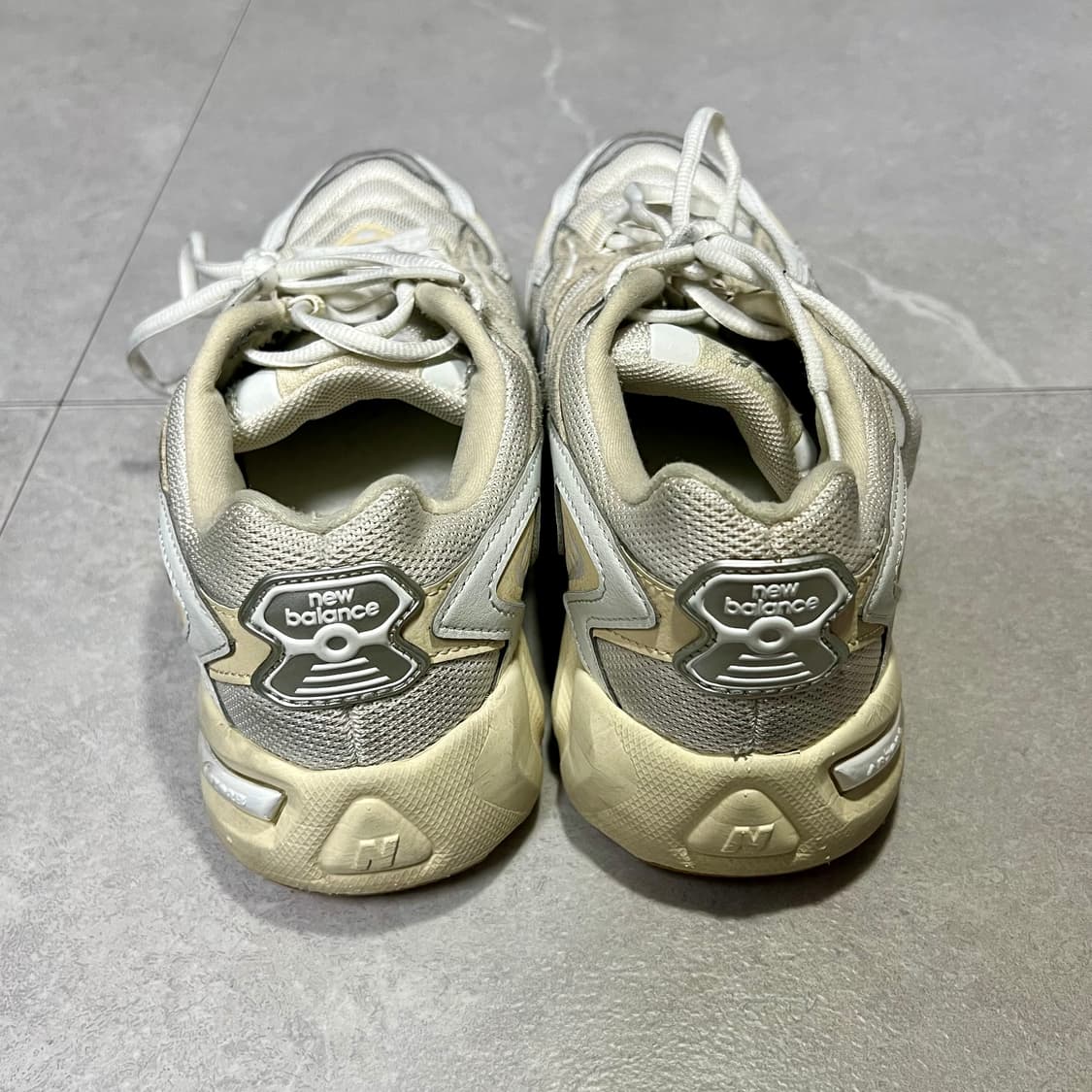 [230] 뉴발란스 725 운동화 러닝화 베이지 상품이미지4