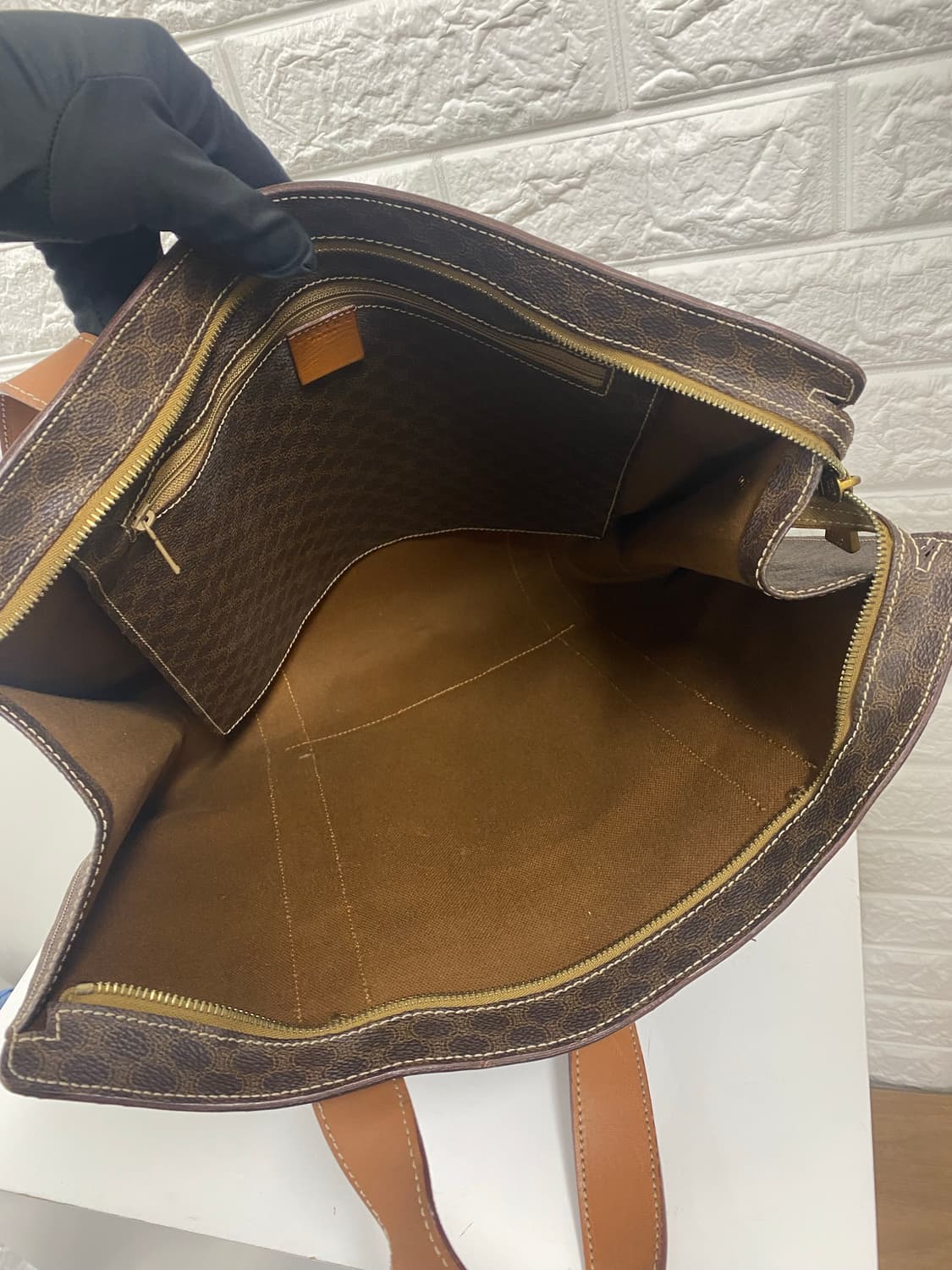 셀린느 브라운 마카담 숄더백 상품이미지4