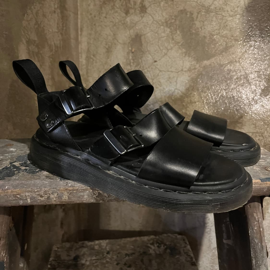 닥터마틴 그리폰 샌들 상품이미지5