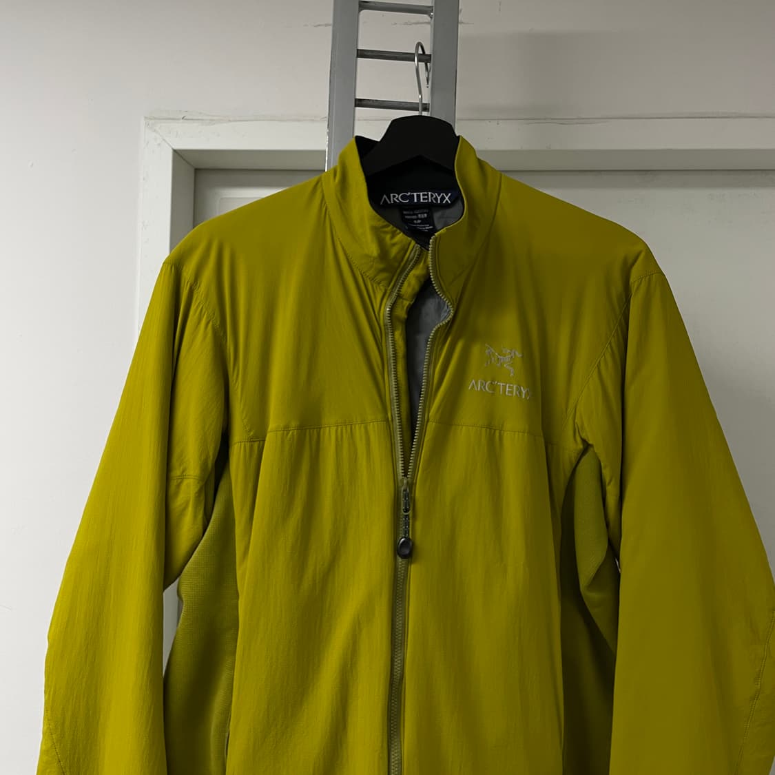 아크테릭스 자켓 옐로 S 상품이미지2