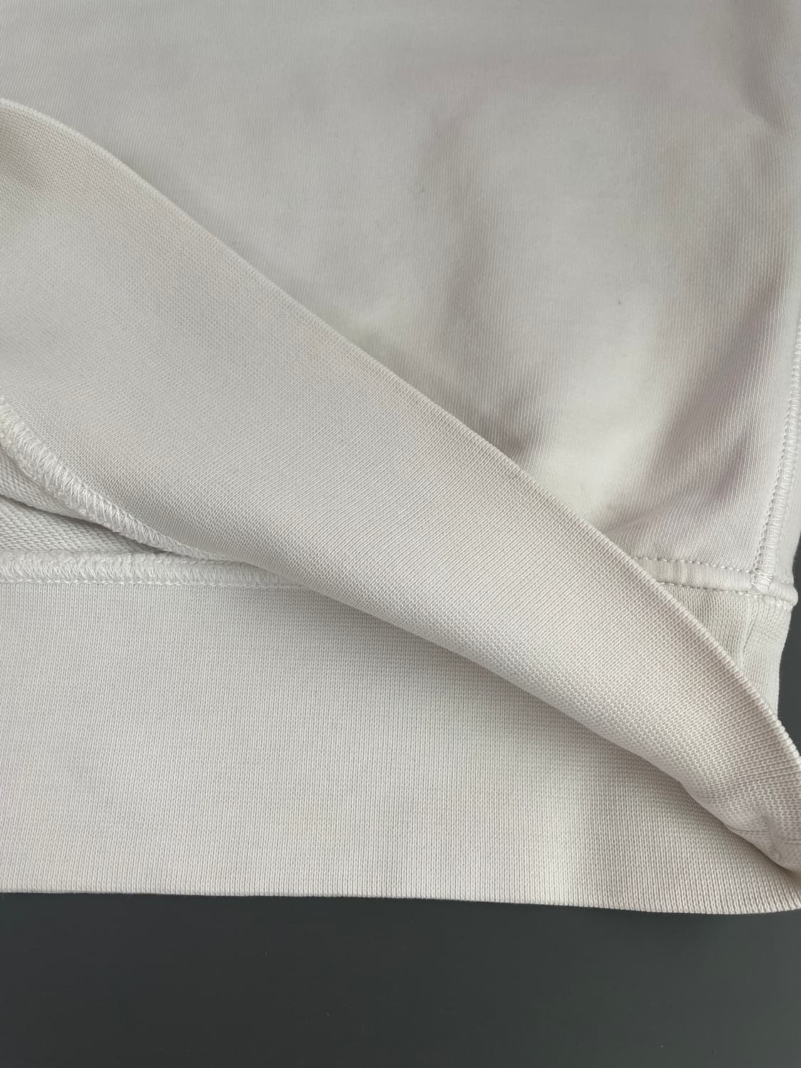 [S] 스톤 아일랜드 와펜 자수 패치 맨투맨 상품이미지8