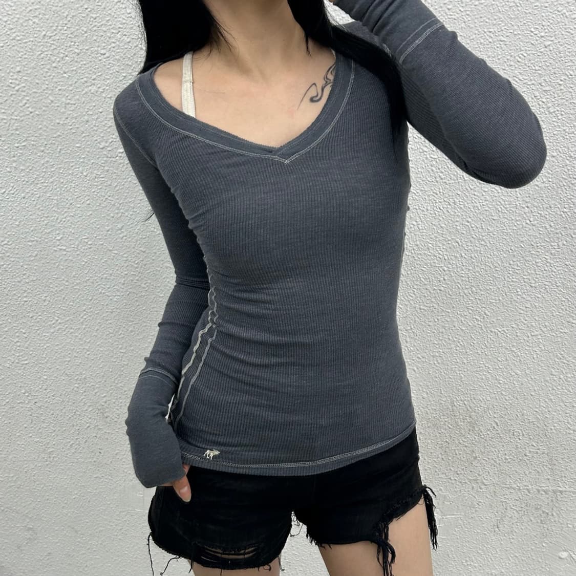 아베크롬비 그레이 롱슬리브 XS 상품이미지1