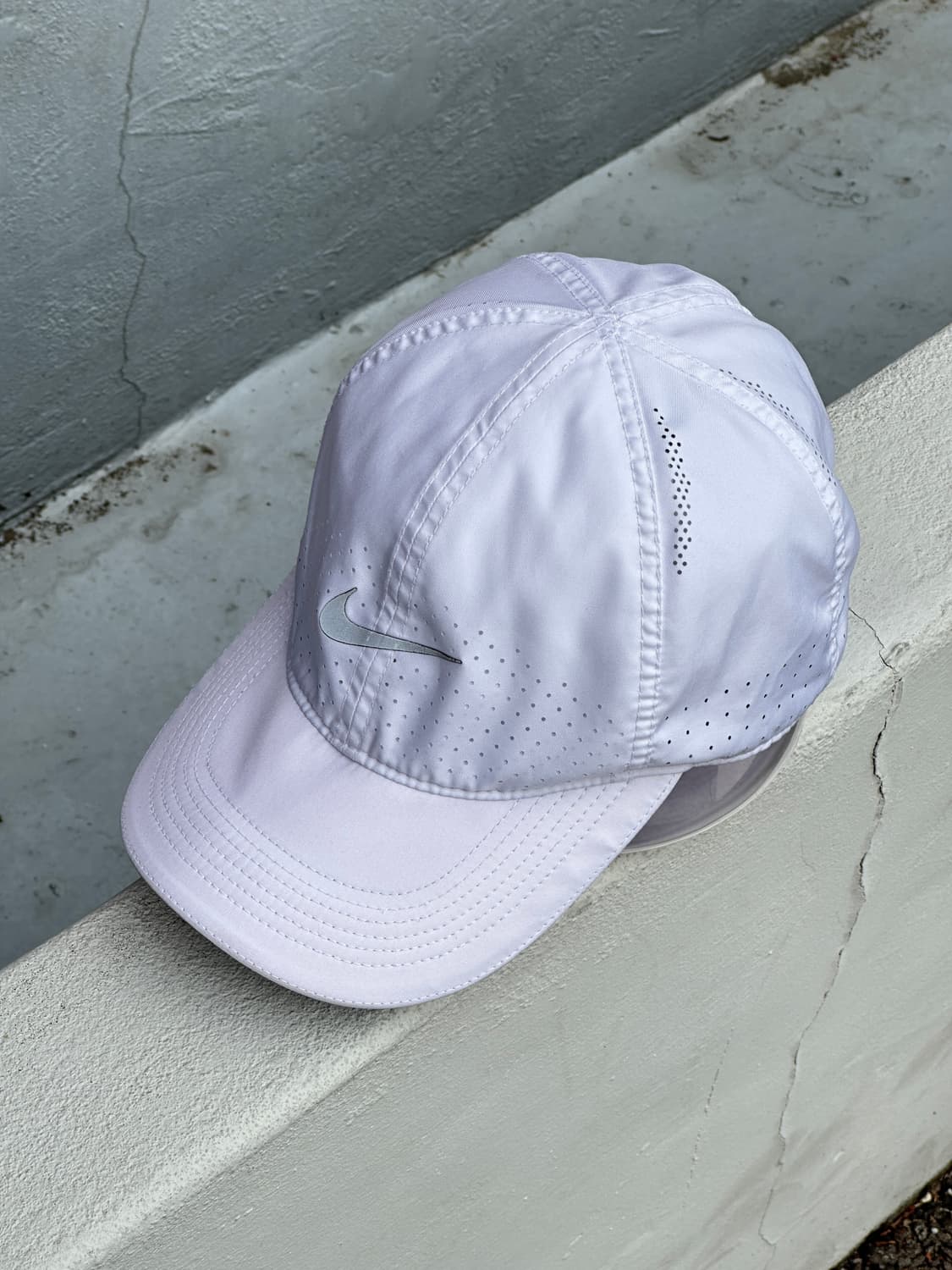 [F] 나이키 로고 화이트 러닝 볼캡 모자 상품이미지2