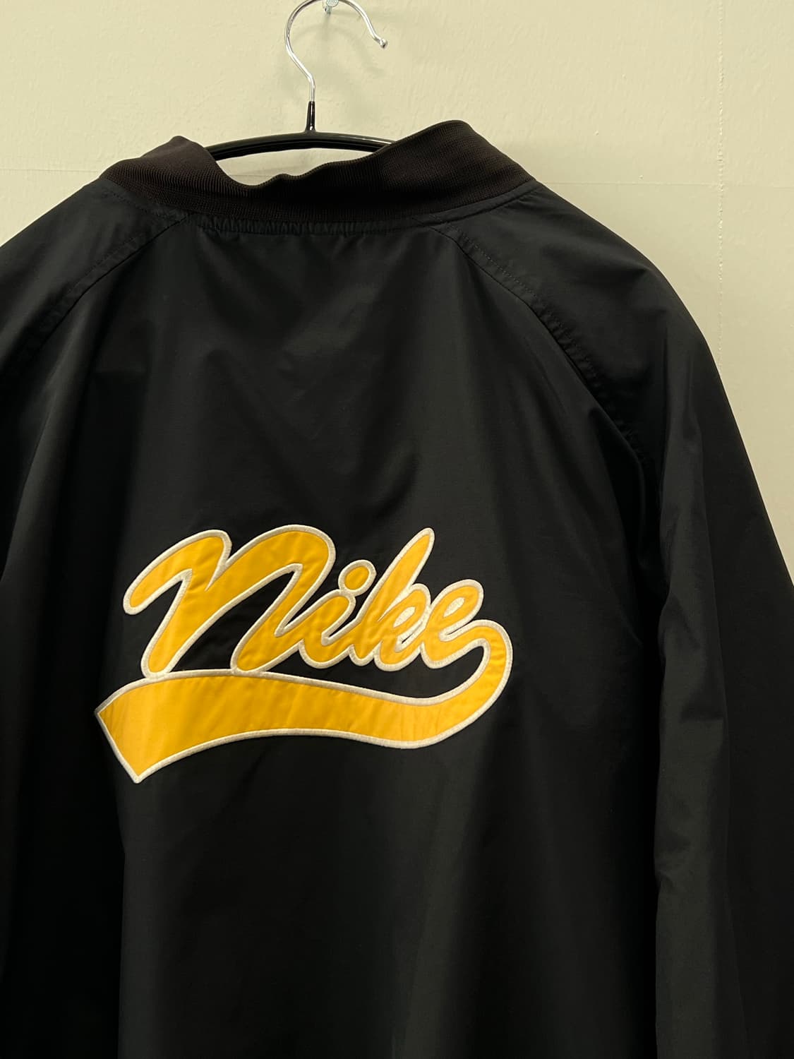 나이키 올드스쿨 백로고 블루종 바람막이 자켓 블랙/옐로우 상품이미지7