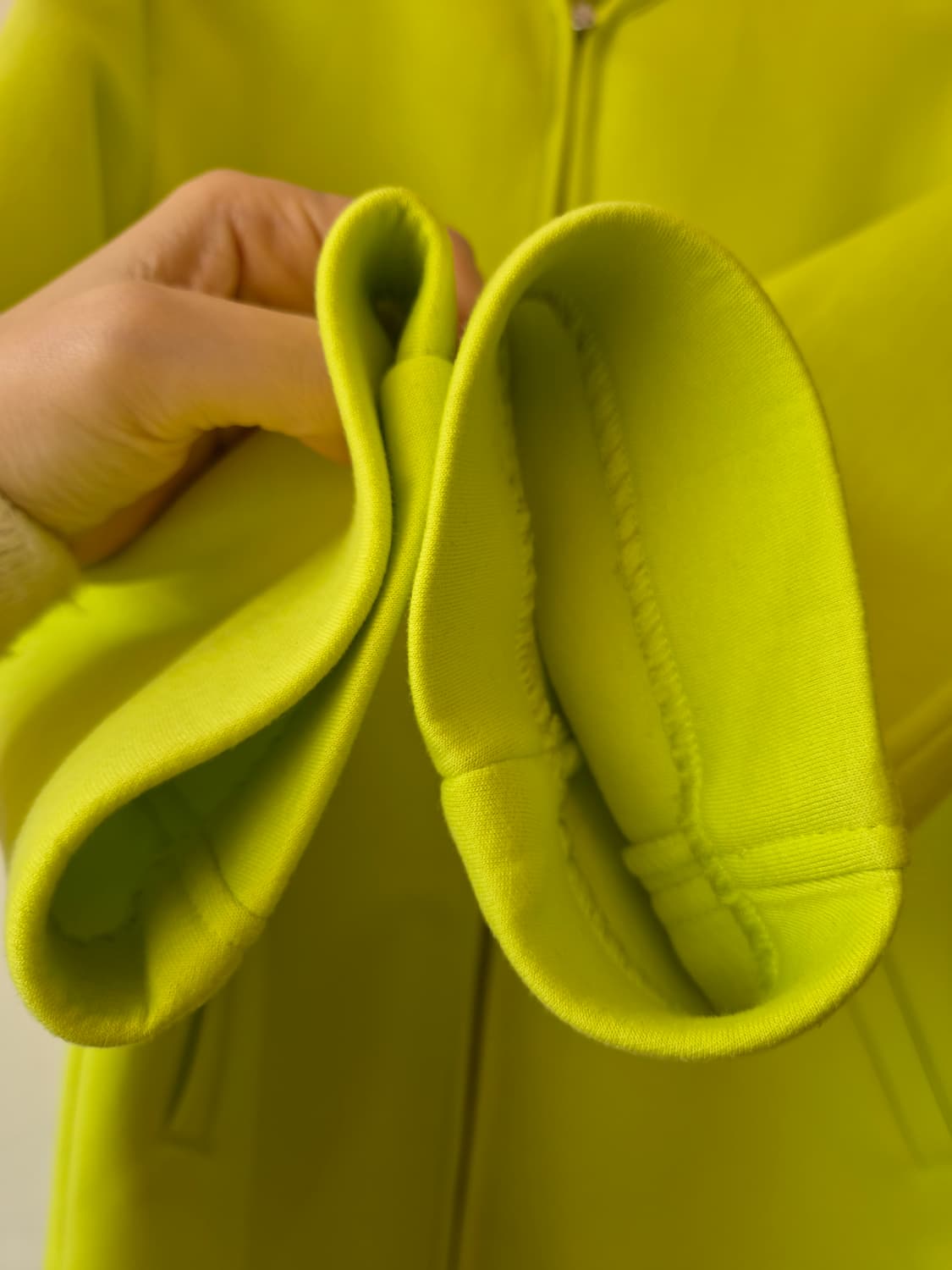 새상품)베네통 여성 형광네오플렌점퍼 ONE SIZE 상품이미지7