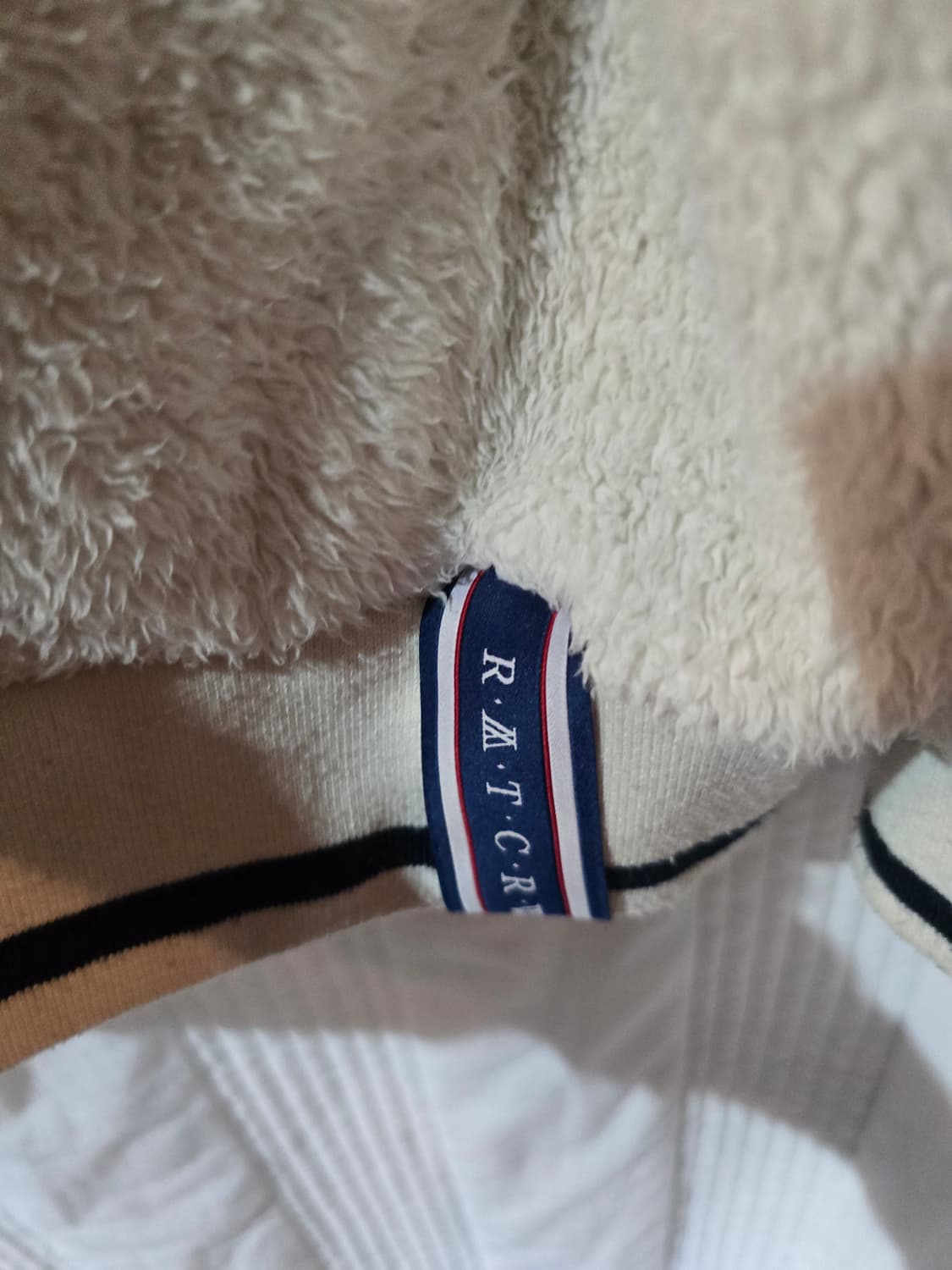 로멘틱크라운 뽀글이자켓  상품이미지5