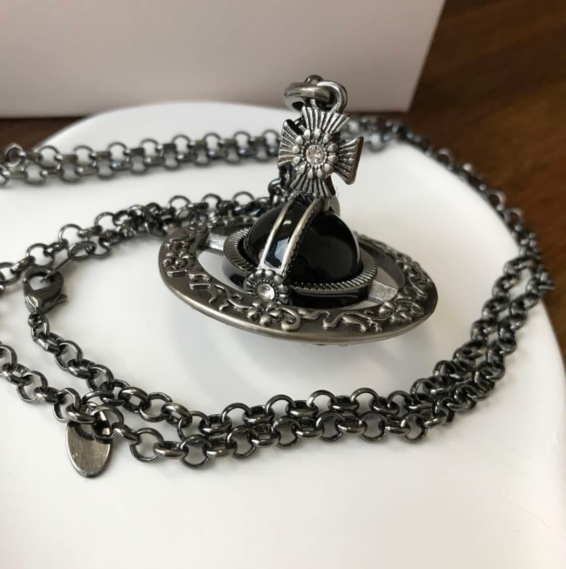 비비안웨스트우드 아카이브 엔틱 황동 블랙 원석 빅orb 팬던트 목걸이 상품이미지2