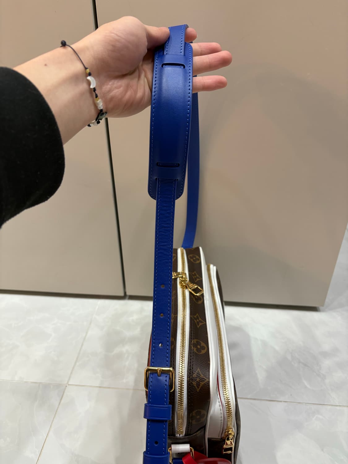 루이비통 x NBA 닐 메신저백 상품이미지9