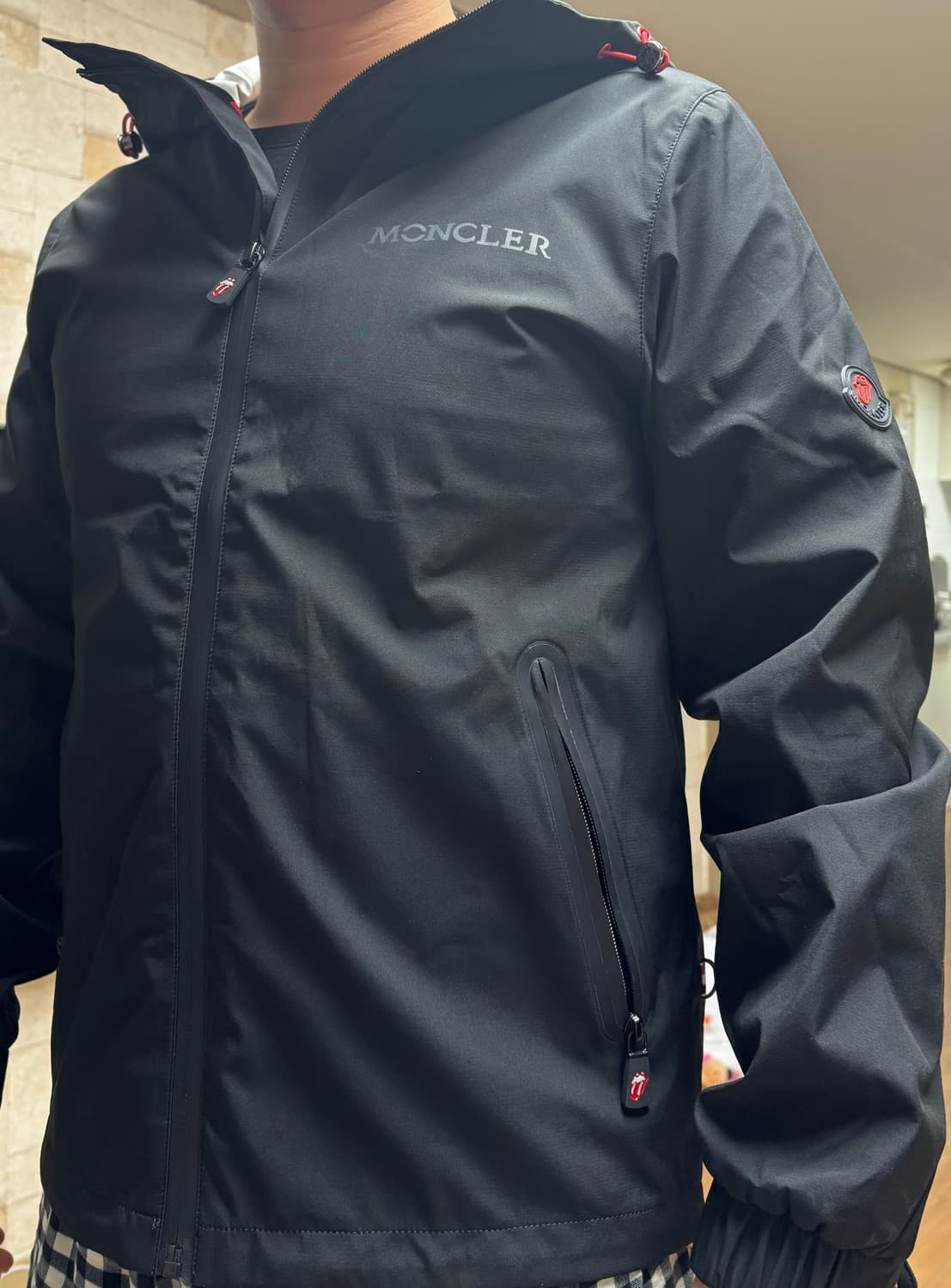 몽클레어 바람막이(여성용) 사이즈2 판매합니다! 상품이미지10