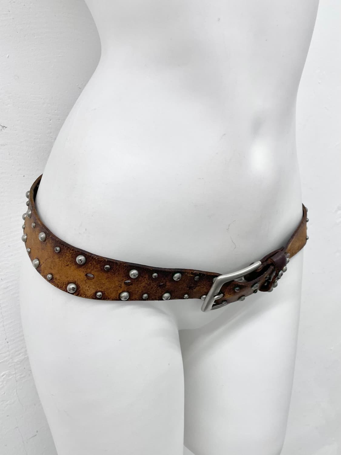 리얼레더 그런지 스터드 펀칭 버클 벨트 상품이미지4