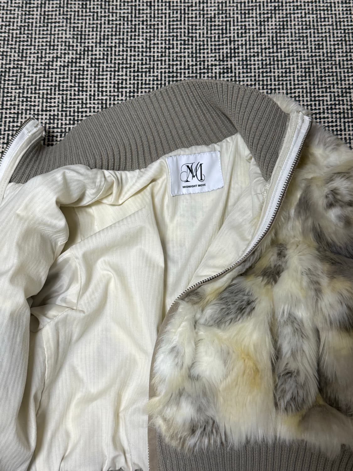 미드나잇무브 퍼자켓 상품이미지2