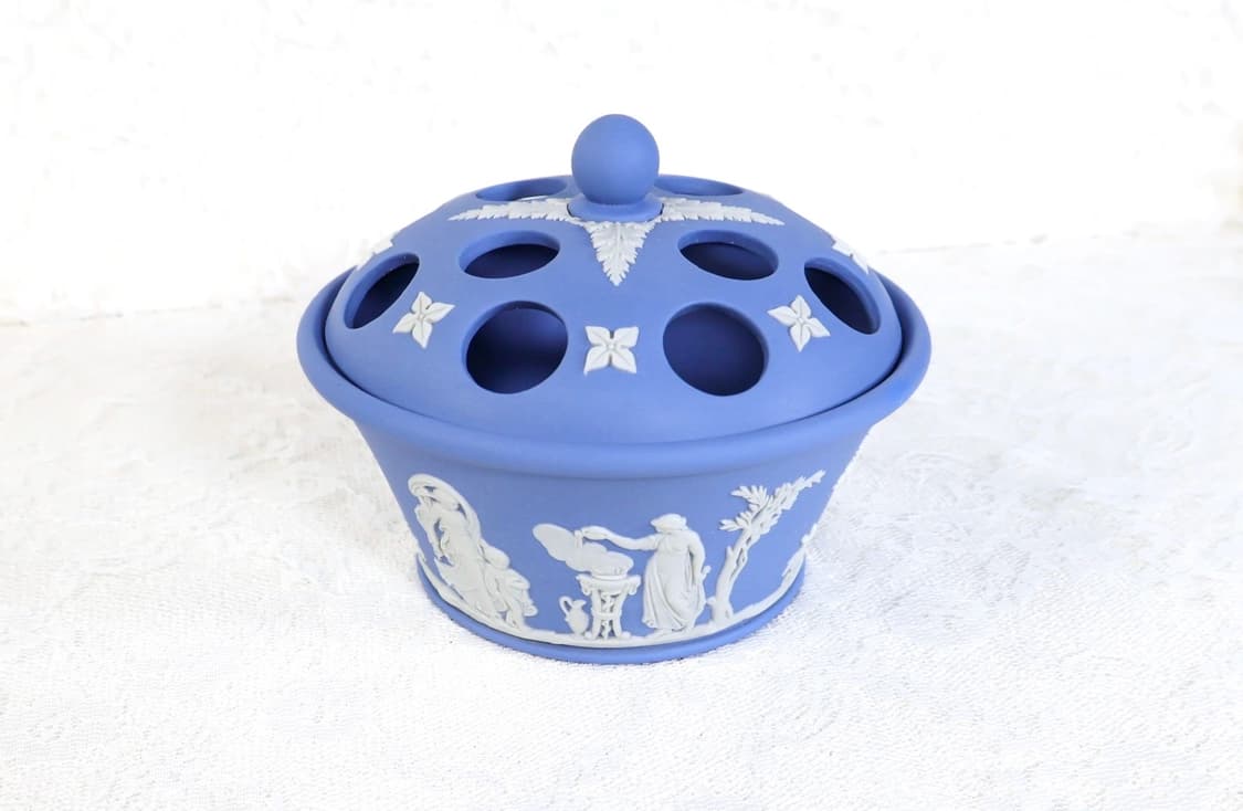 [영국앤틱] 웨지우드 제스퍼웨어 페일블루 포푸리 화병 상품이미지1