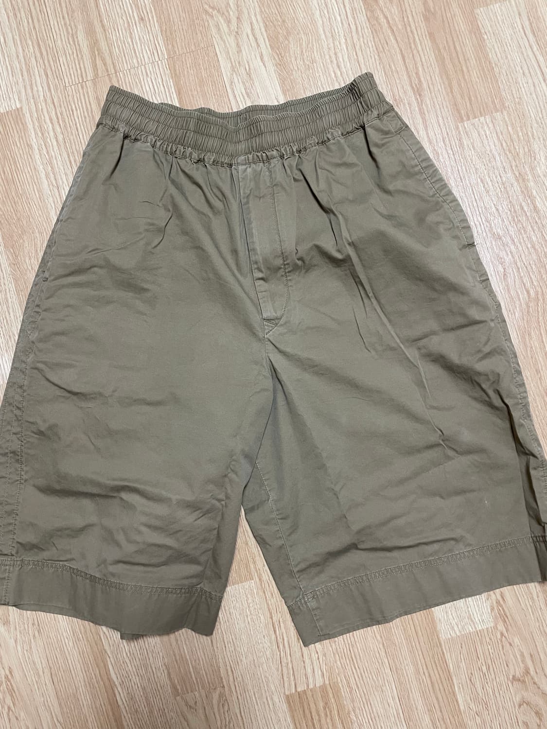 [S] (일괄판매) 유니클로U 배스킷볼 하프팬츠 베이지, 네이비 상품이미지3