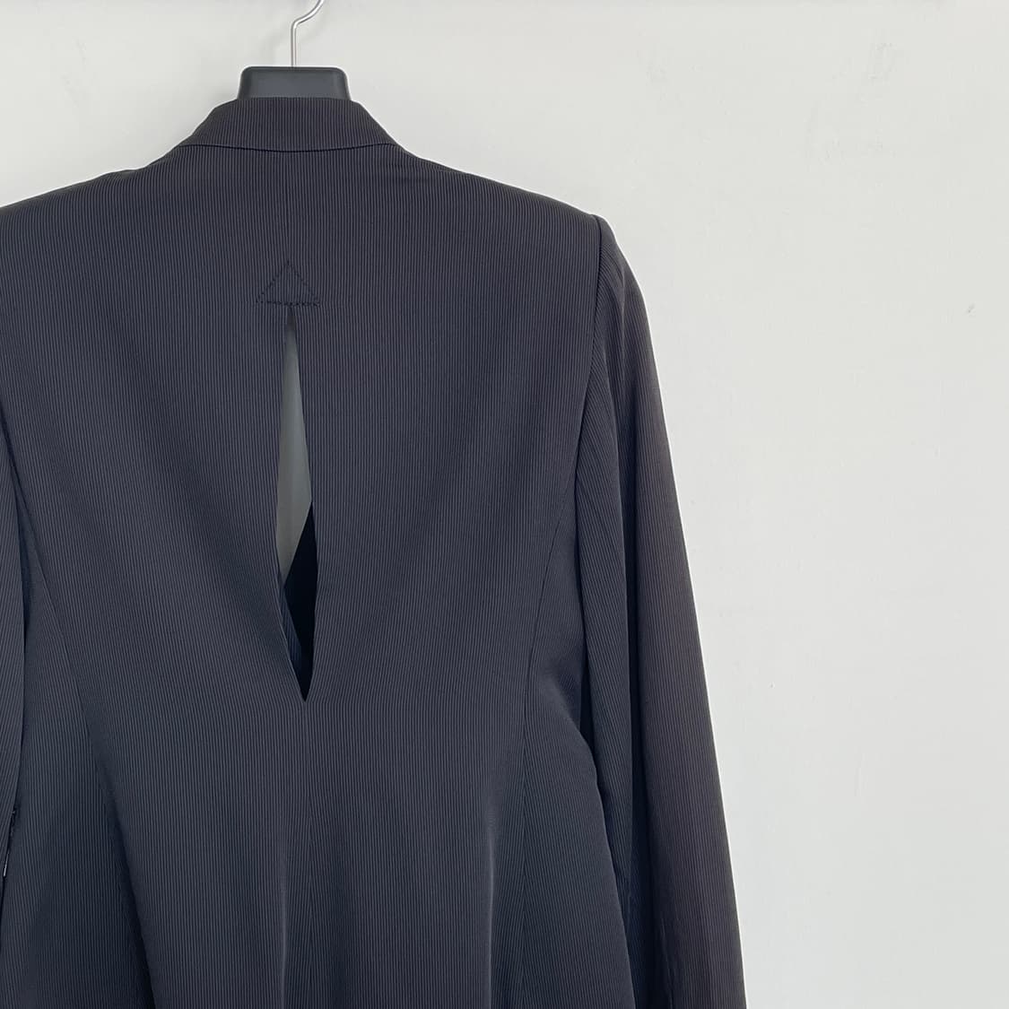 엠프리오 아르마니 스트라이프 백 트임 블레이저 자켓 상품이미지5