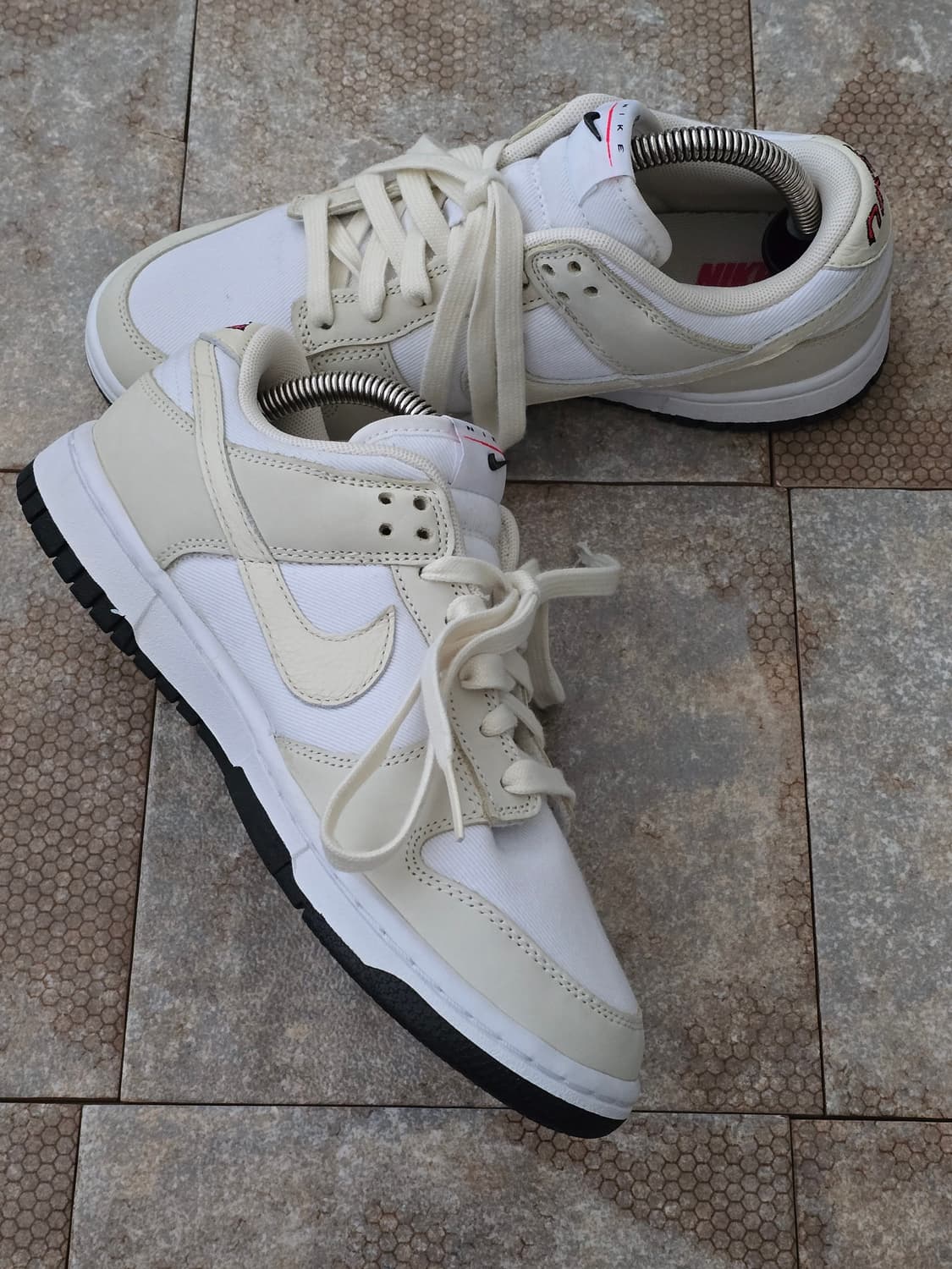 (240)나이키 덩크 로우 lx 코코넛 밀크 스니커즈 상품이미지5