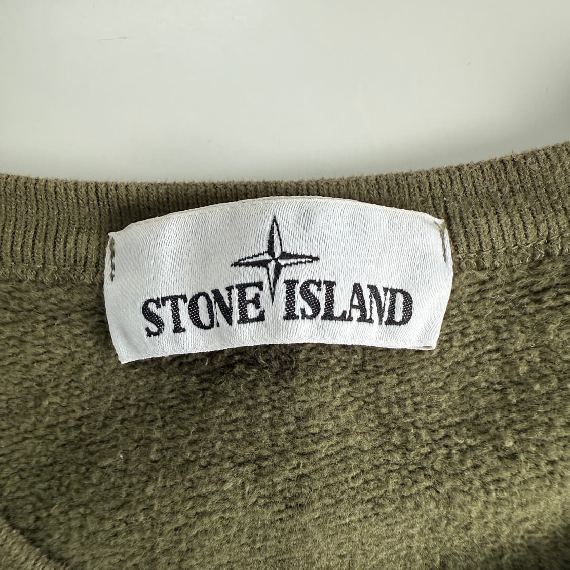 Stone island 스톤아일랜드 카키 와펜 스웻 맨투맨 상품이미지5