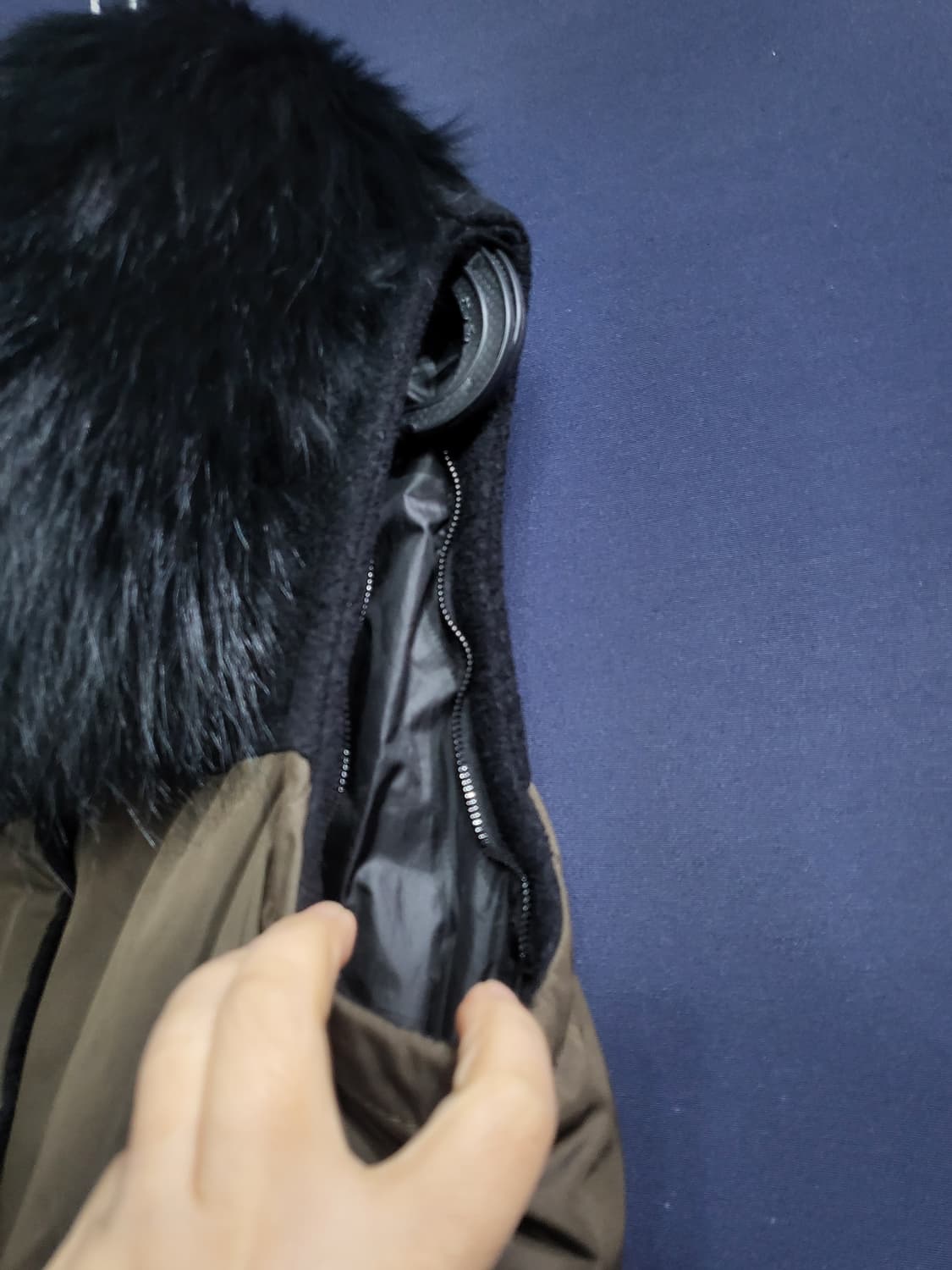 더아이잗 컬렉션 덕다운 베스트패딩 상품이미지4