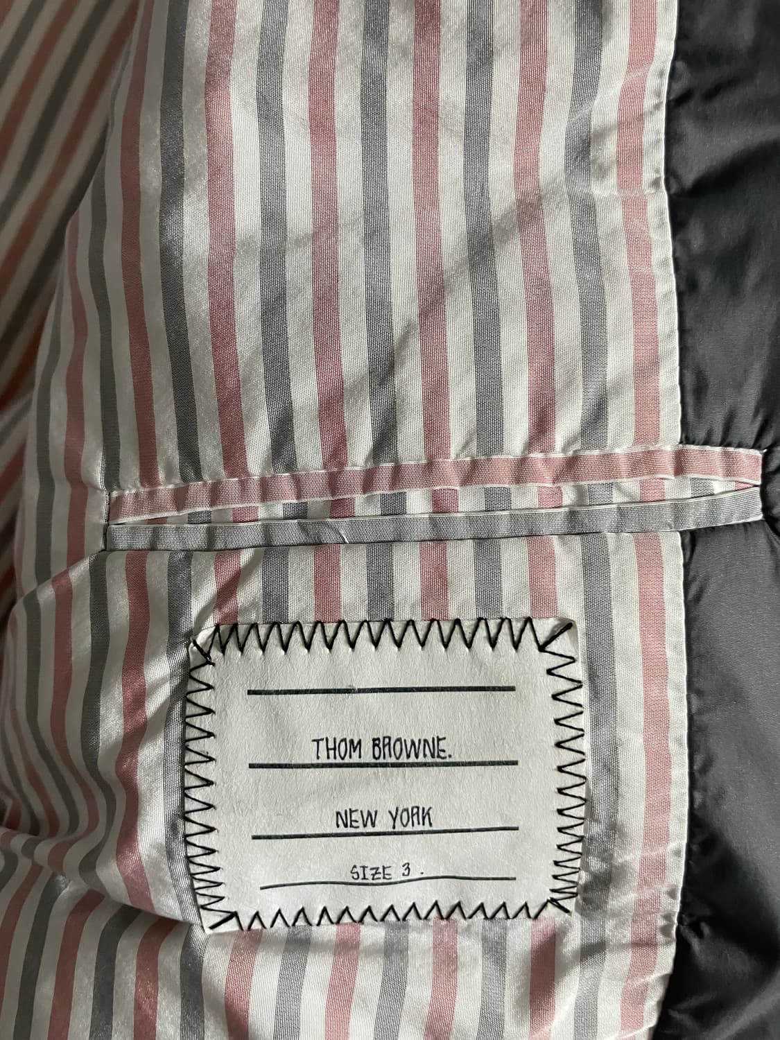 톰브라운 남성 패딩 조끼 상품이미지3