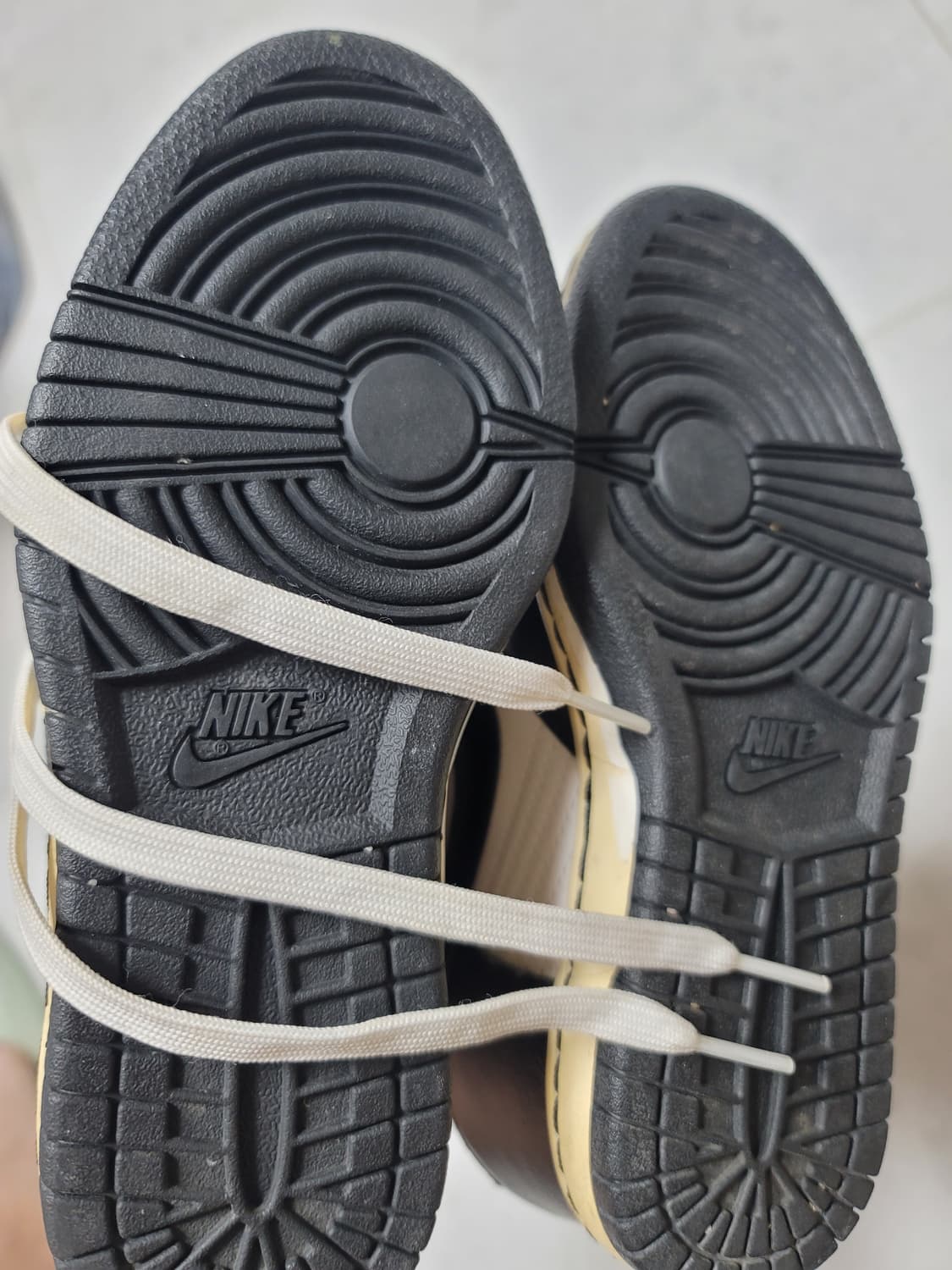 나이키 범고래 하이 220사이즈 새제품급이나 중창변색있음 
 상품이미지3