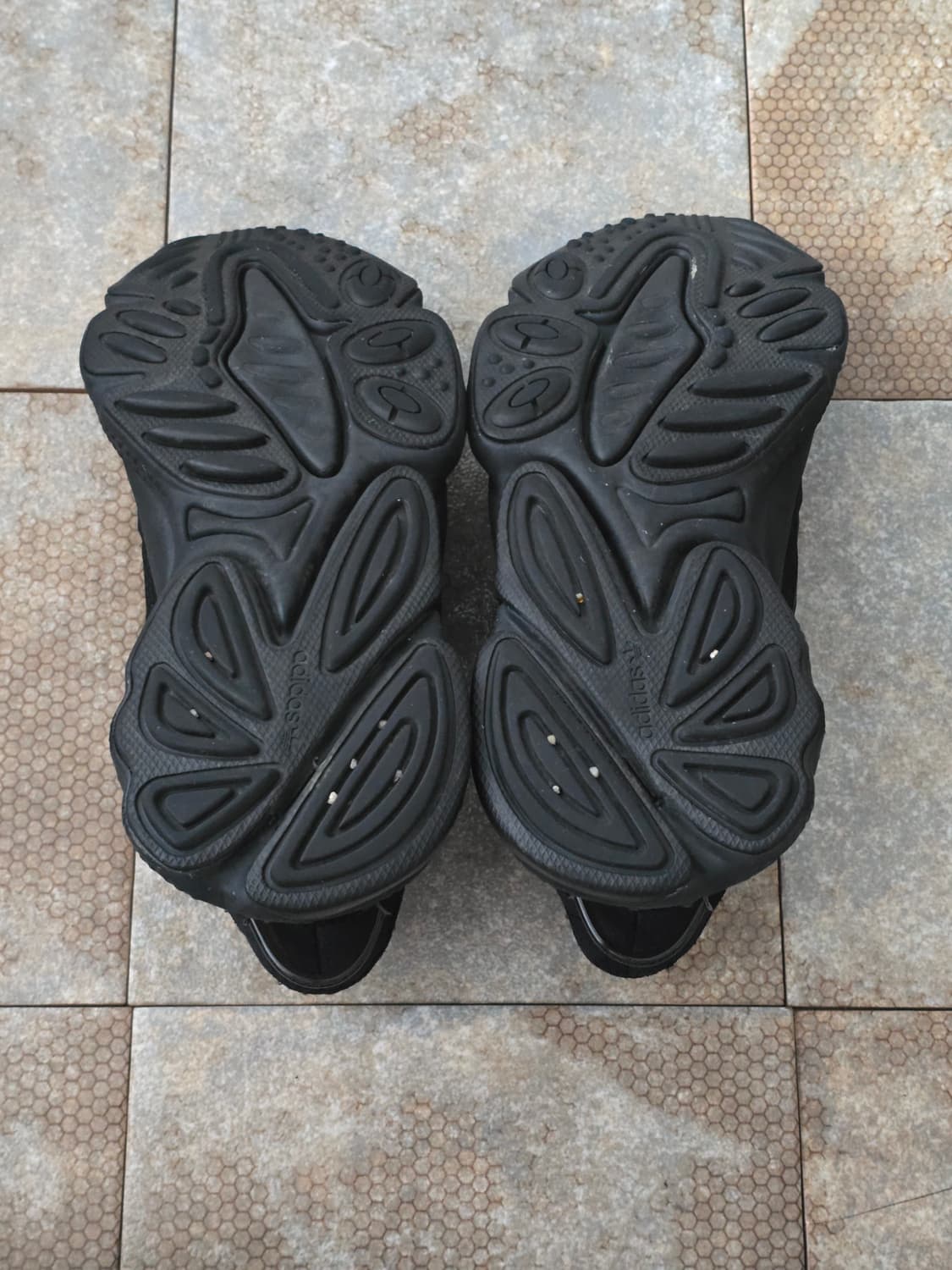 (225)아디다스 오즈위고 트리플 블랙  상품이미지8