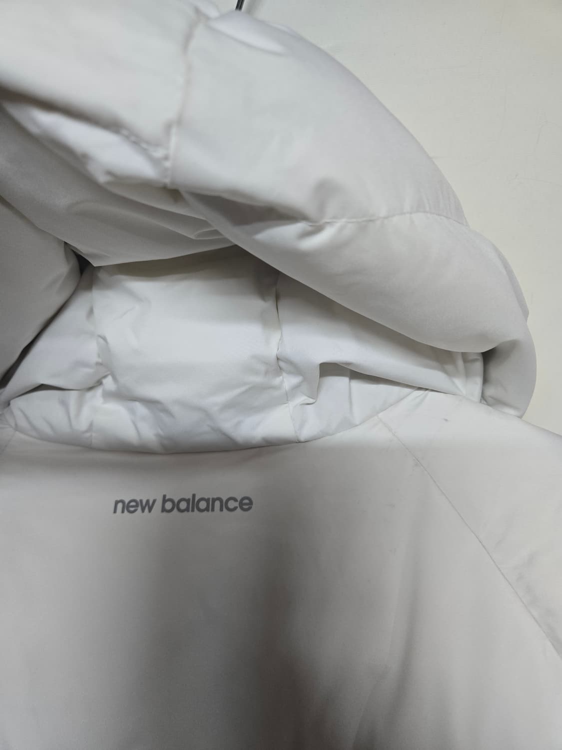 뉴발란스 롱패딩 M (90) 흰색 모자퍼X 상품이미지4