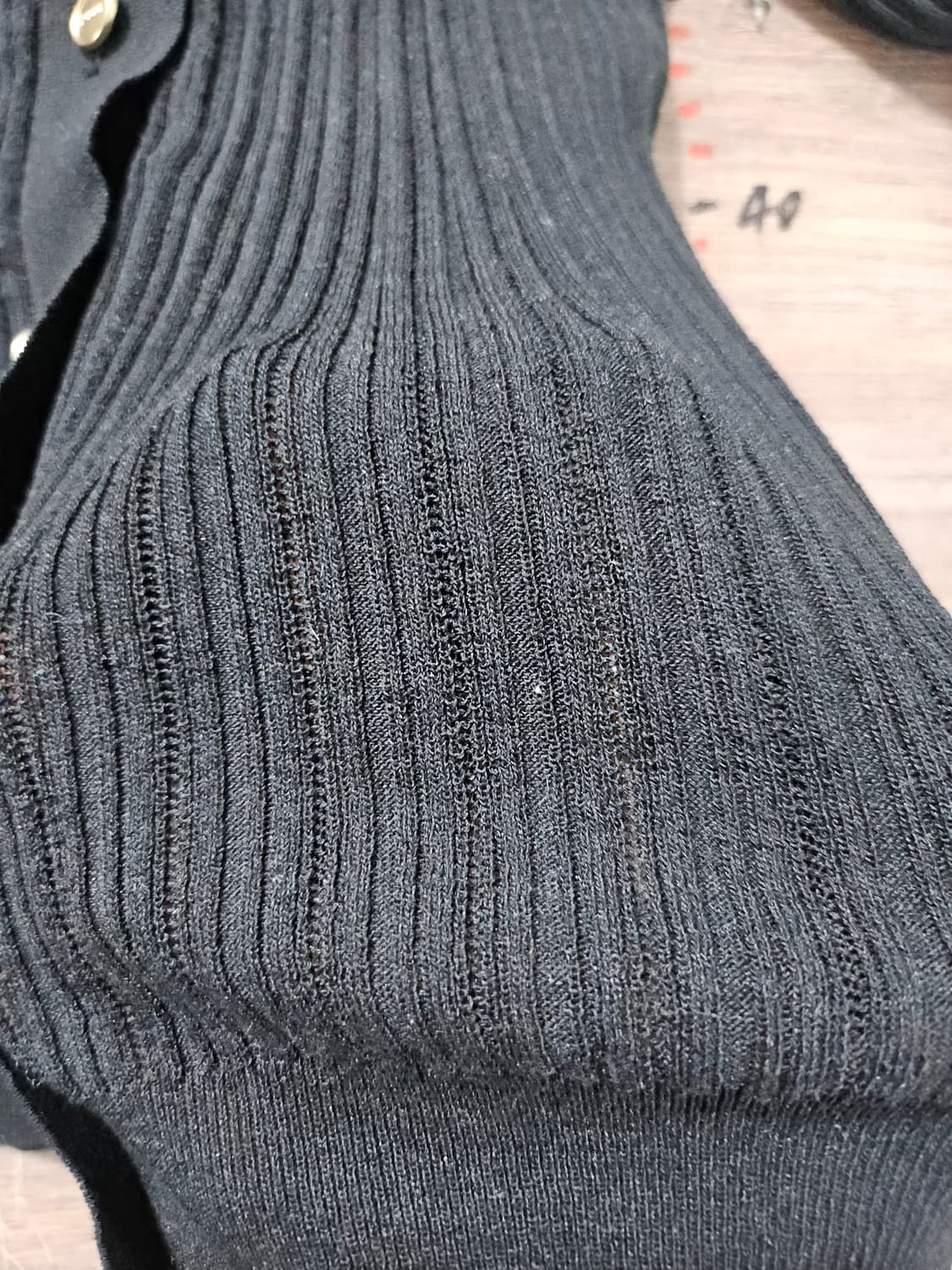 ZOOC 블랙 골드버튼 니트 가디건 상품이미지3