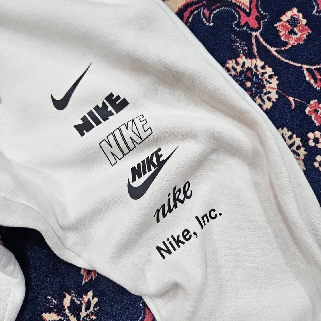 나이키 클럽 플리스 팬츠 팬텀
L size
 상품이미지3