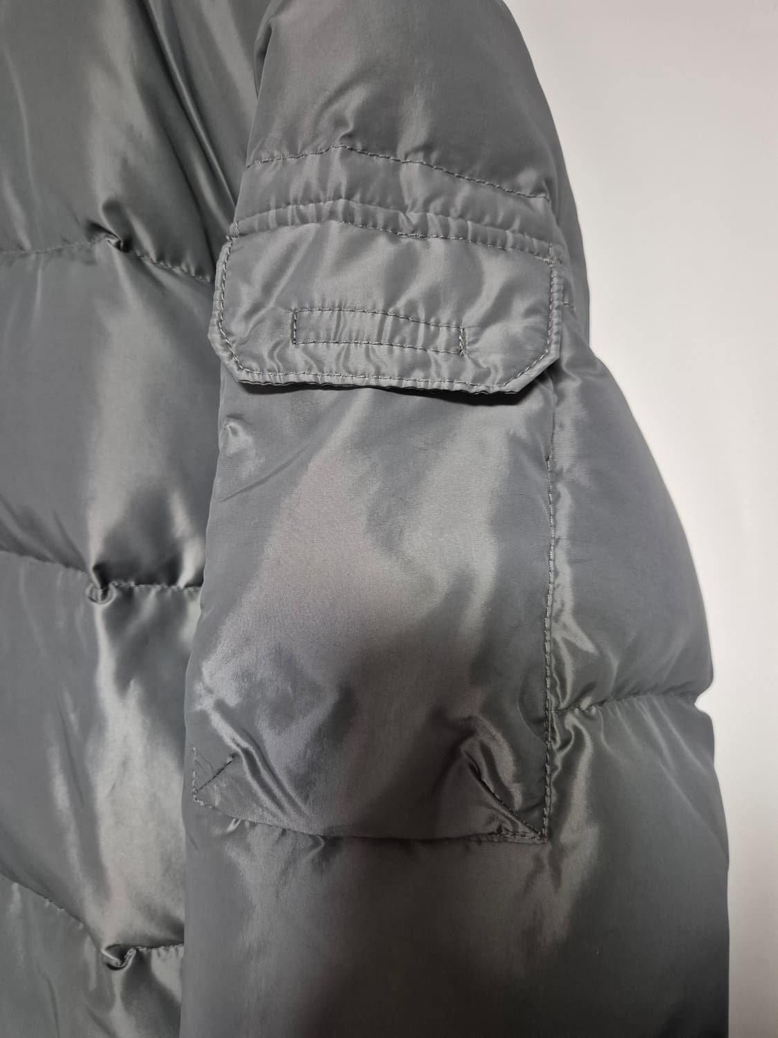 폴로스포츠 회색 유광 패딩 상품이미지6