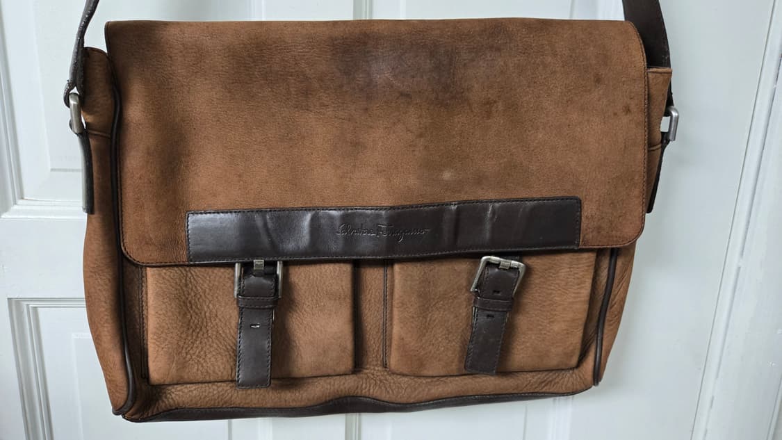 살바토레 페라가모 빈티지 레더 메신저백 상품이미지2