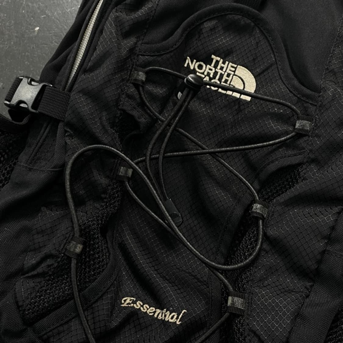 노스페이스 에센셜 고프코어 백팩  상품이미지2