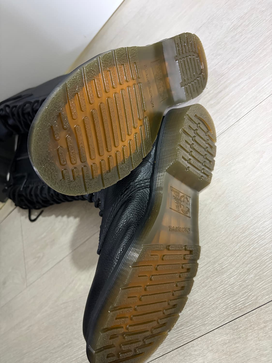 [250/새상품]닥터마틴 20홀 버지니아 1b60 상품이미지2