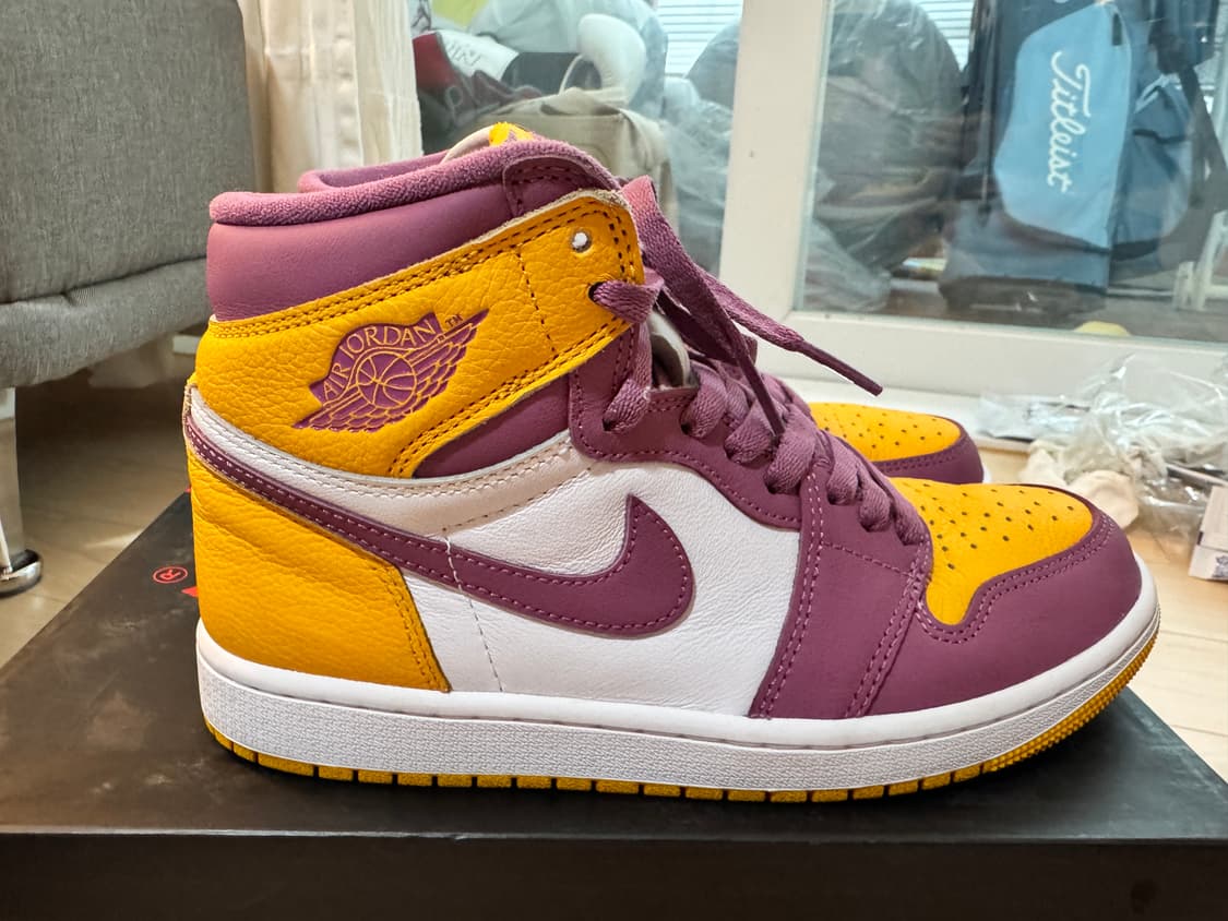 나이키 에어조던 레트로하이1 OG 상품이미지1